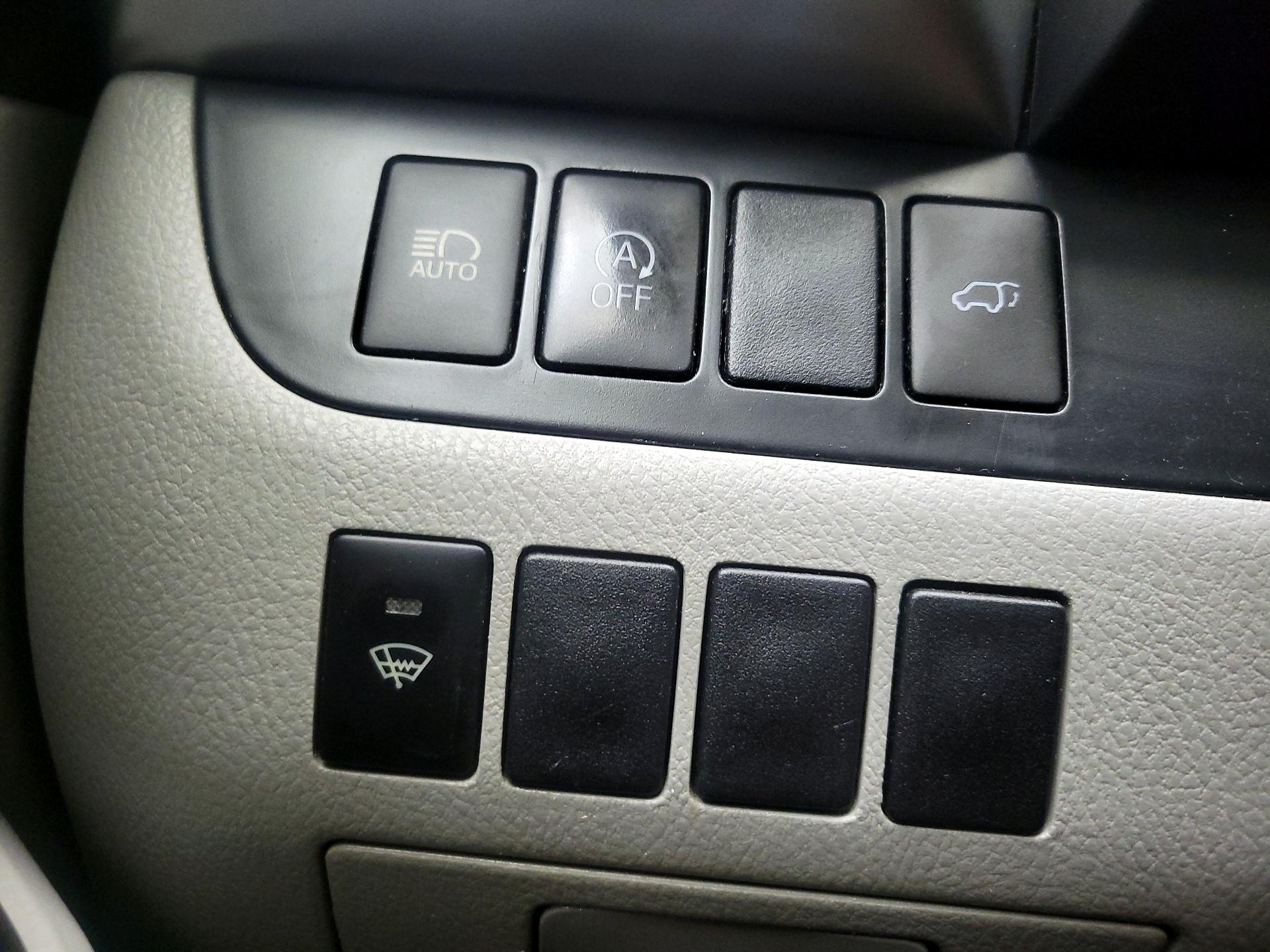 Thumbnail: 2019 Toyota Highlander - 13