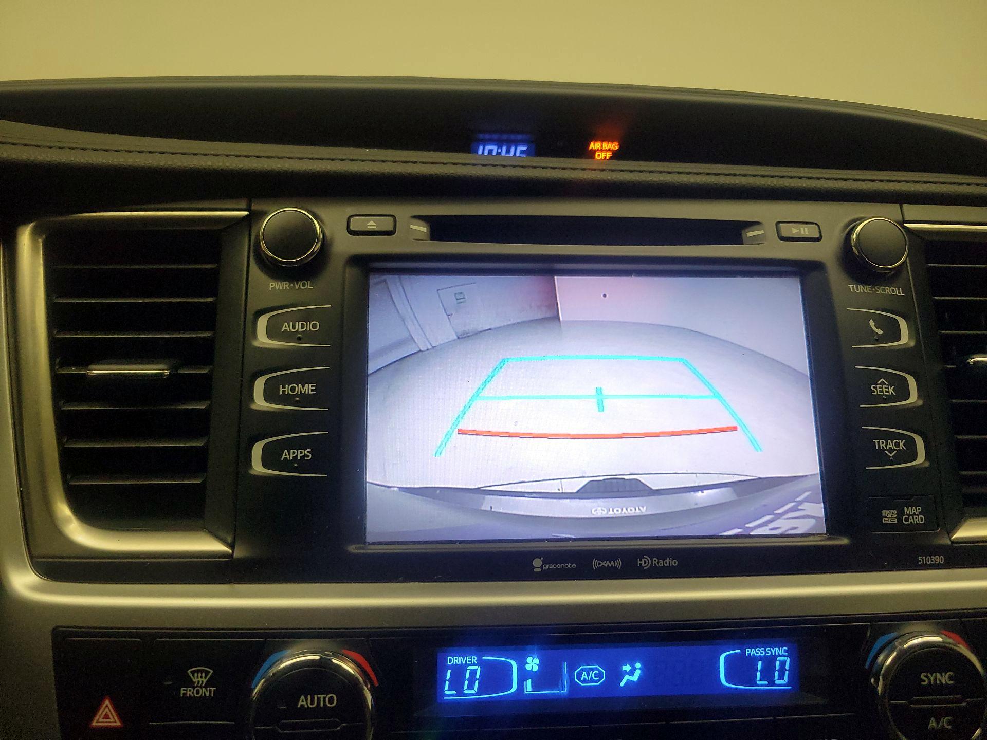 Thumbnail: 2019 Toyota Highlander - 15