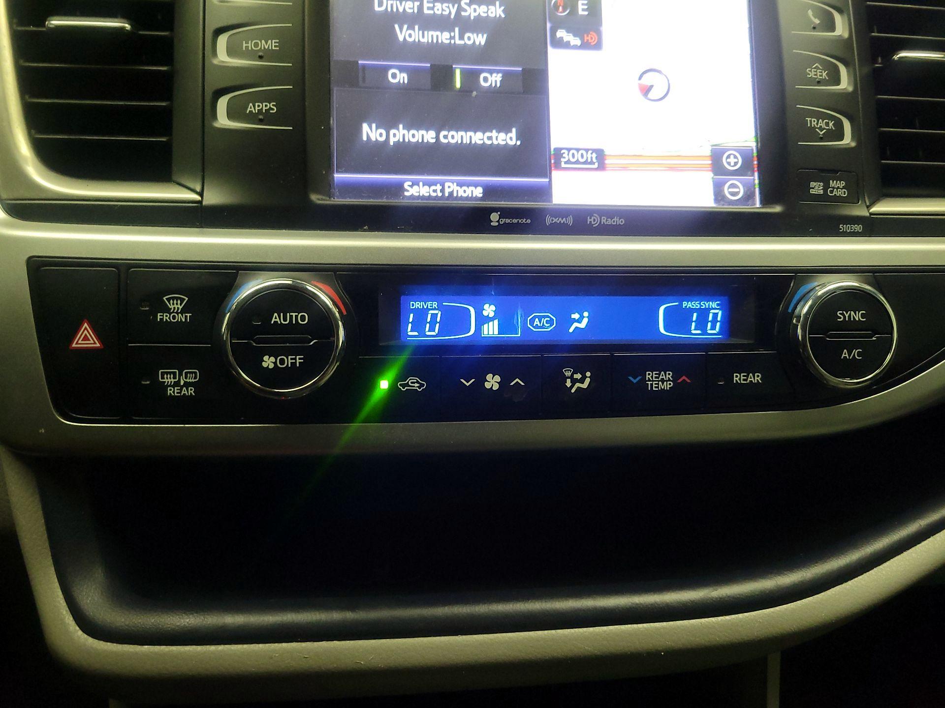 Thumbnail: 2019 Toyota Highlander - 17