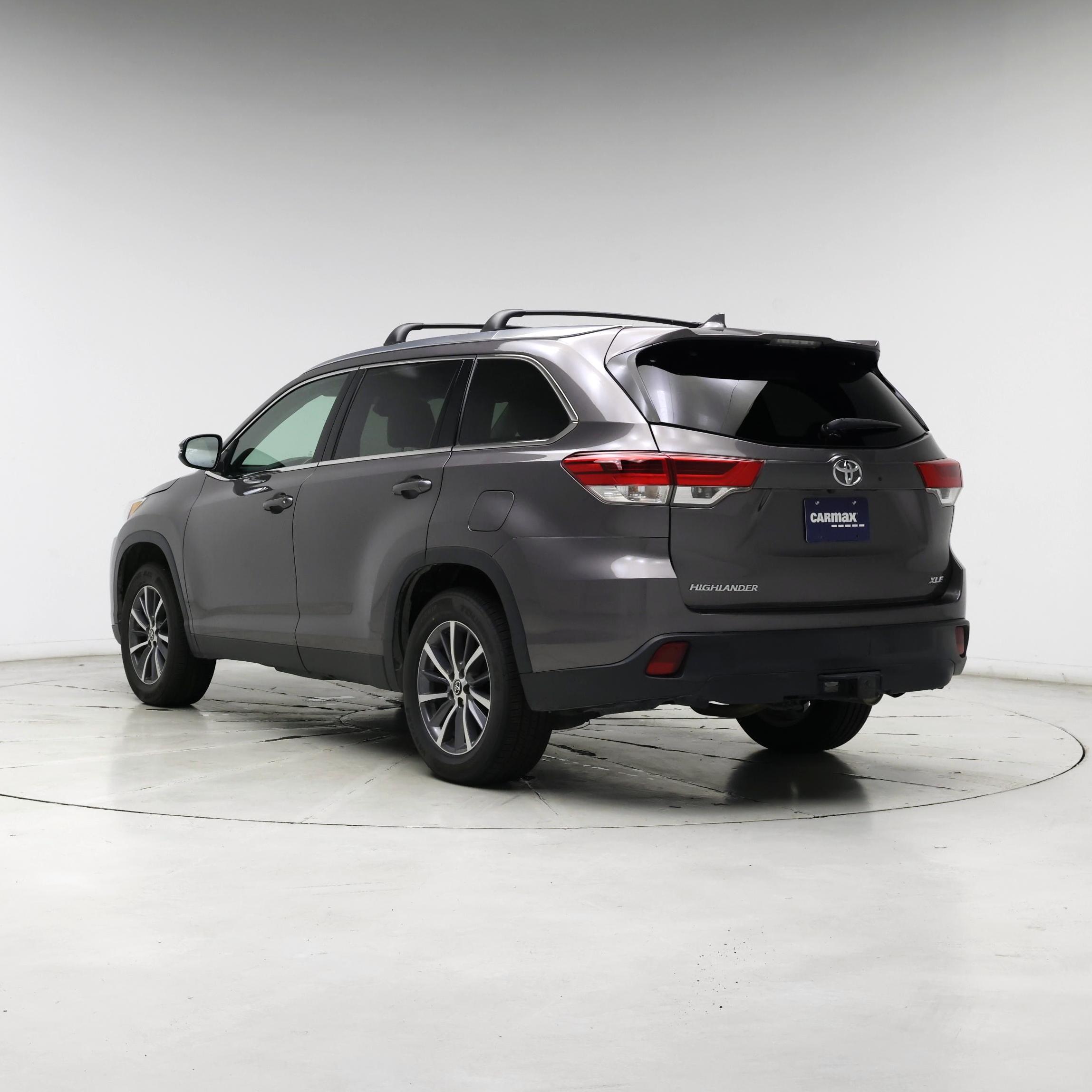 Thumbnail: 2019 Toyota Highlander - 2