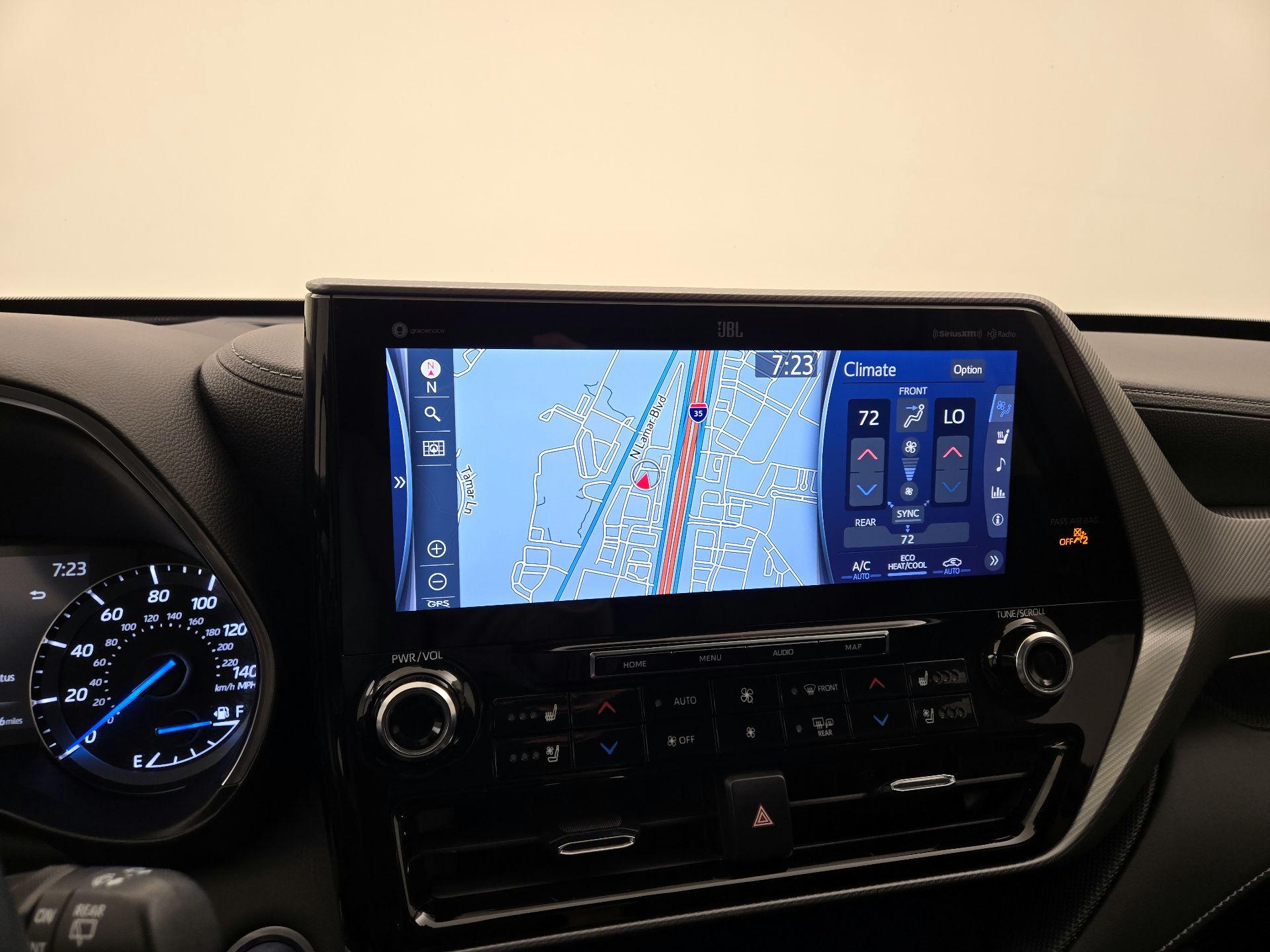 Thumbnail: 2021 Toyota Highlander - 14