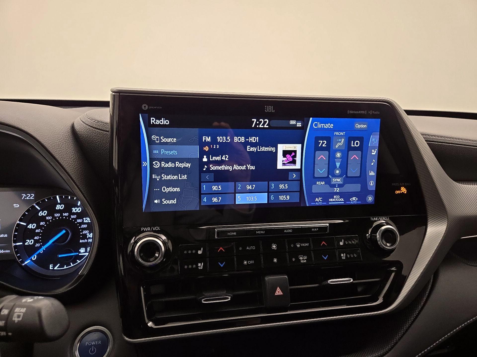 Thumbnail: 2021 Toyota Highlander - 16