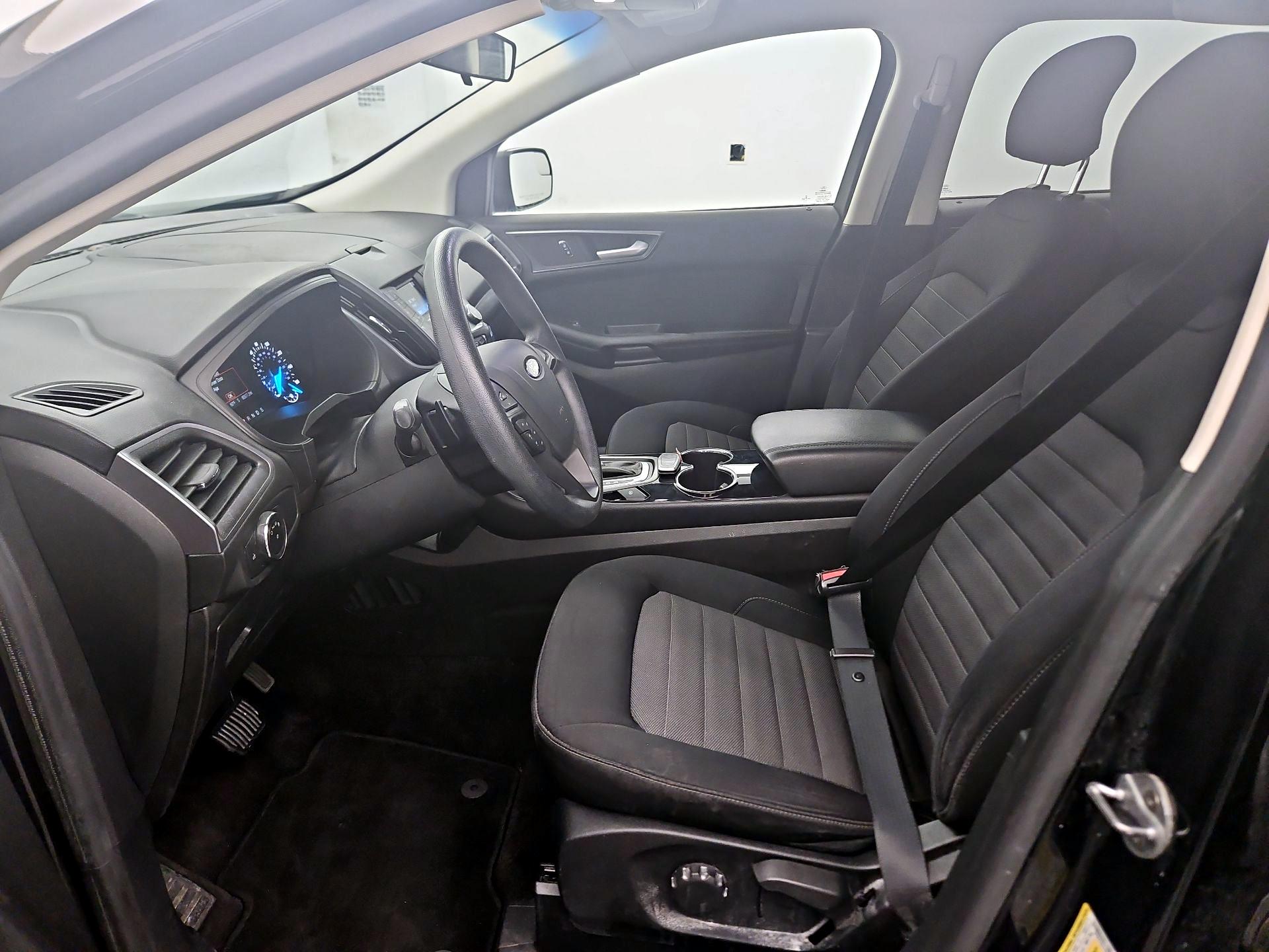 Thumbnail: 2017 Ford Edge - 11