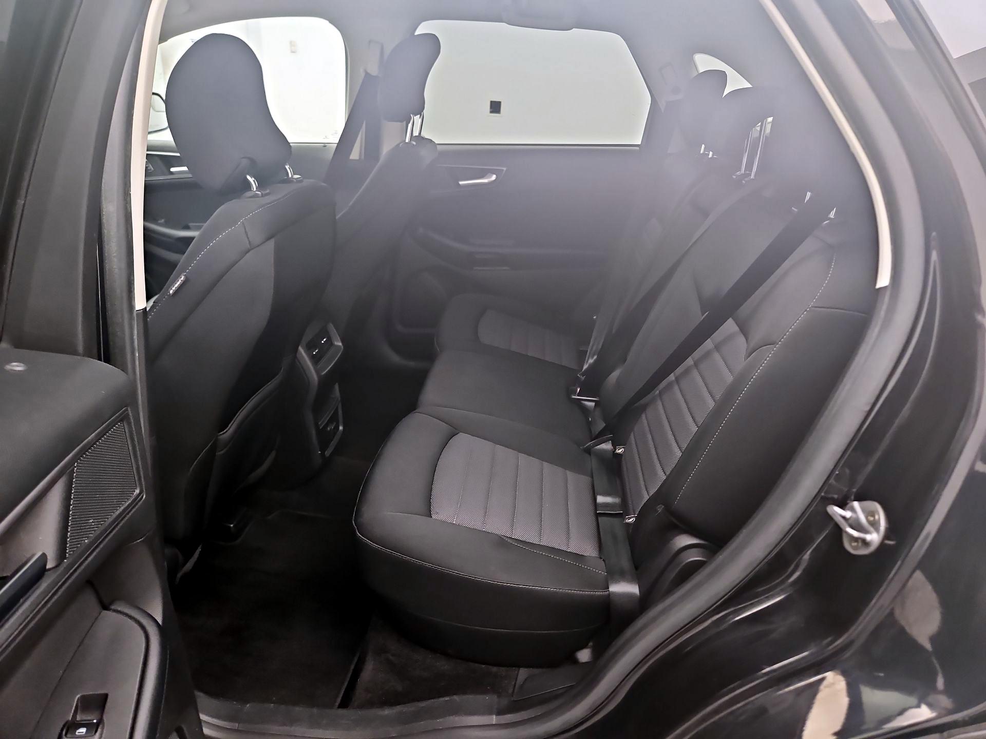 Thumbnail: 2017 Ford Edge - 19