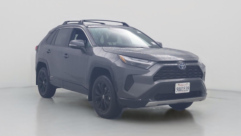 2022 Toyota RAV4 SE Hero Image