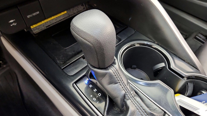 2018 Toyota Camry LE 18