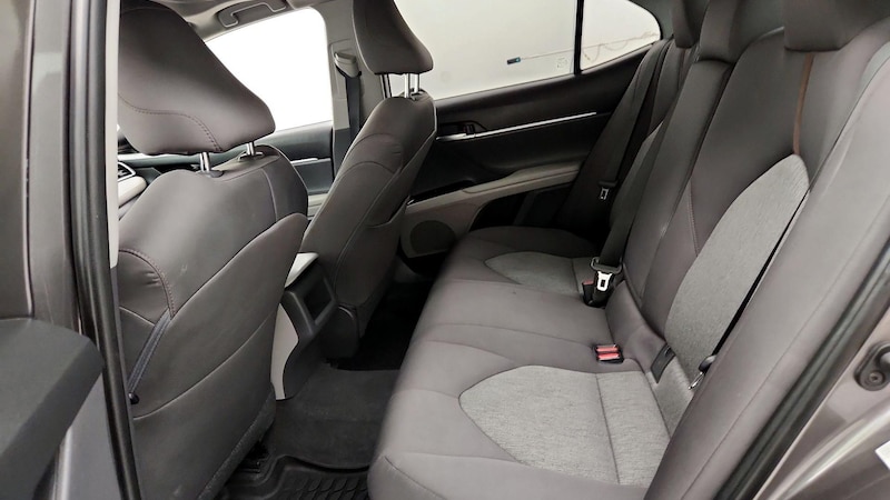 2018 Toyota Camry LE 21