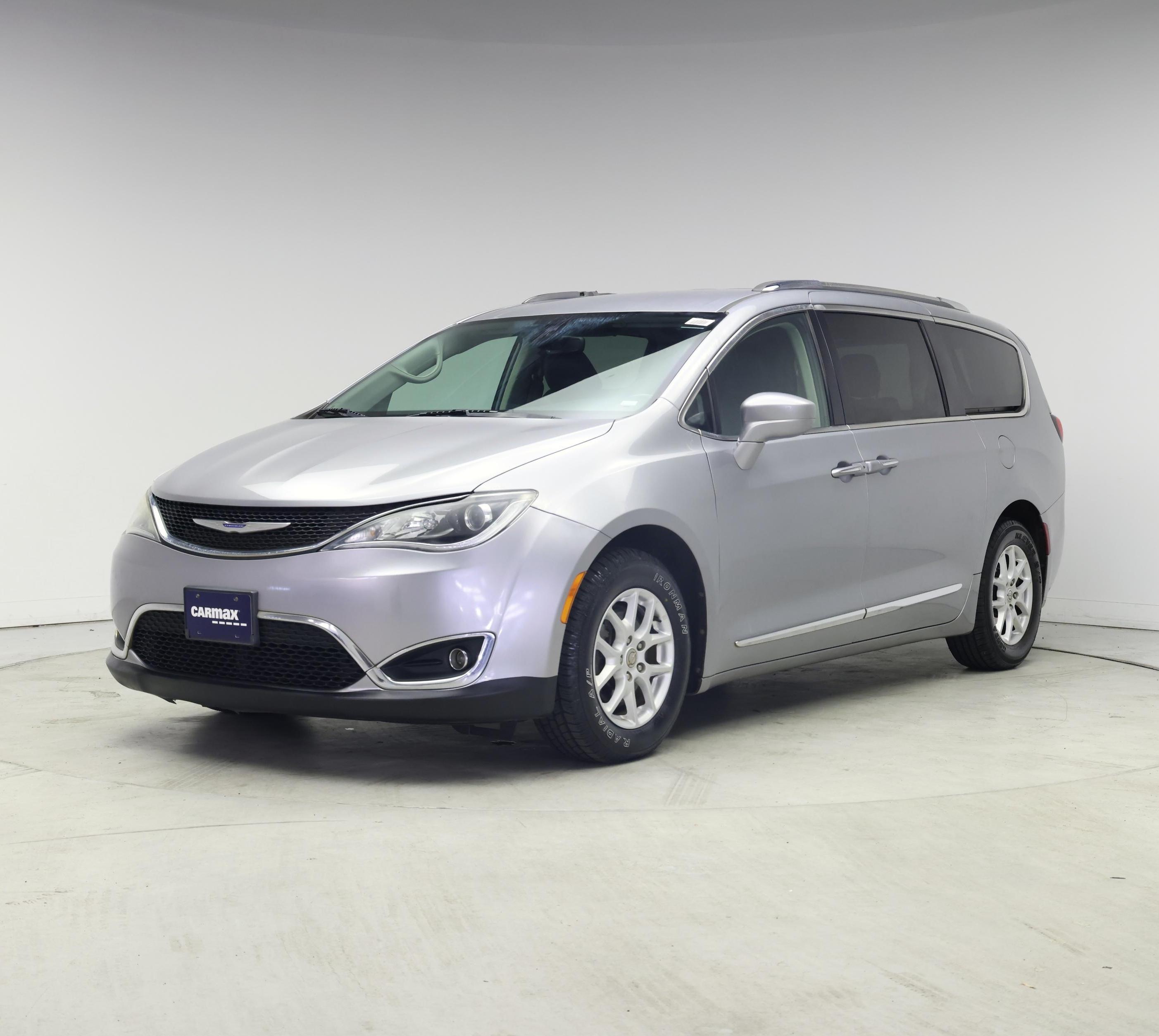 Thumbnail: 2020 Chrysler Pacifica - 4