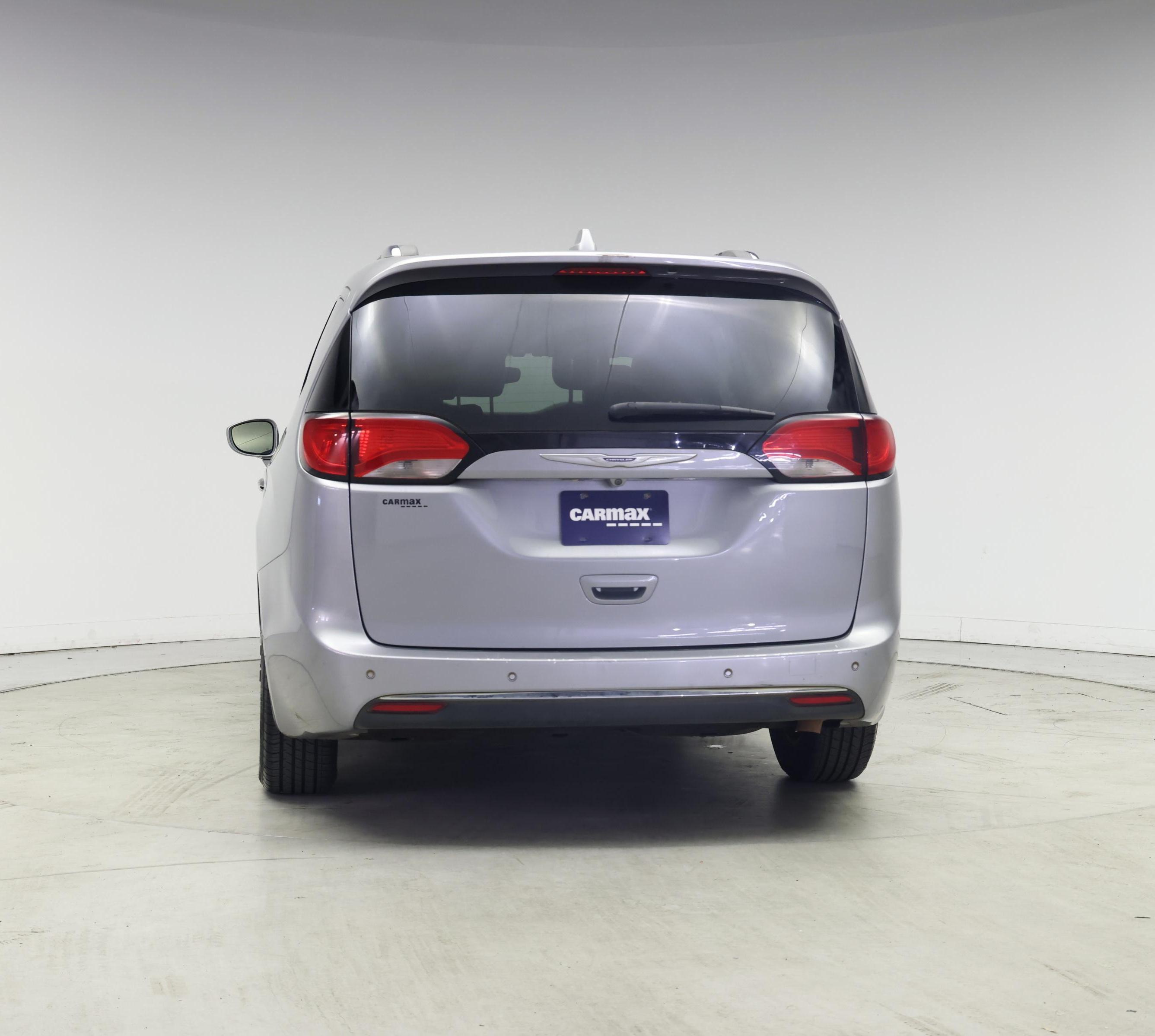 Thumbnail: 2020 Chrysler Pacifica - 6