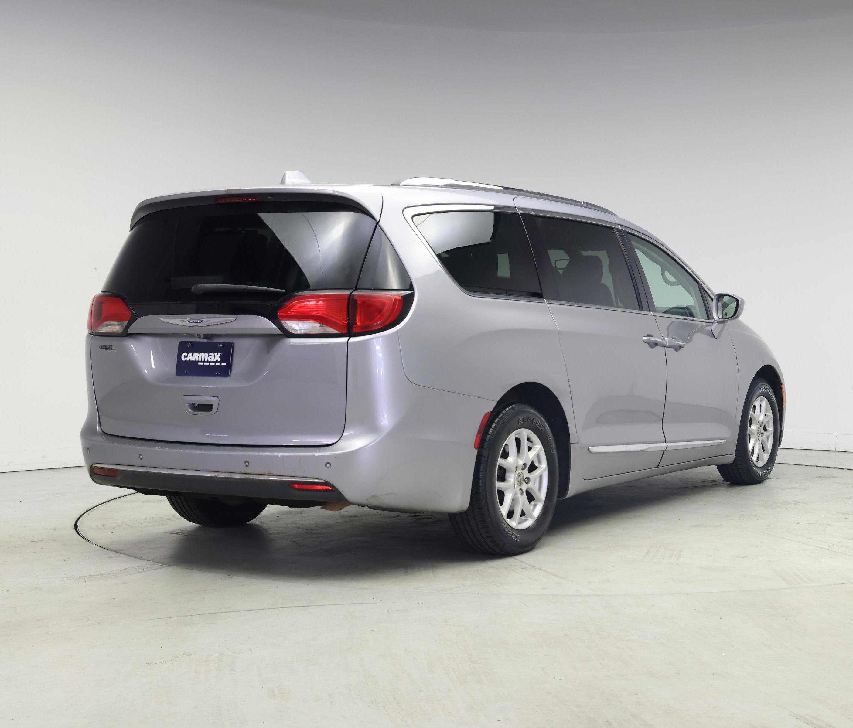 Thumbnail: 2020 Chrysler Pacifica - 8