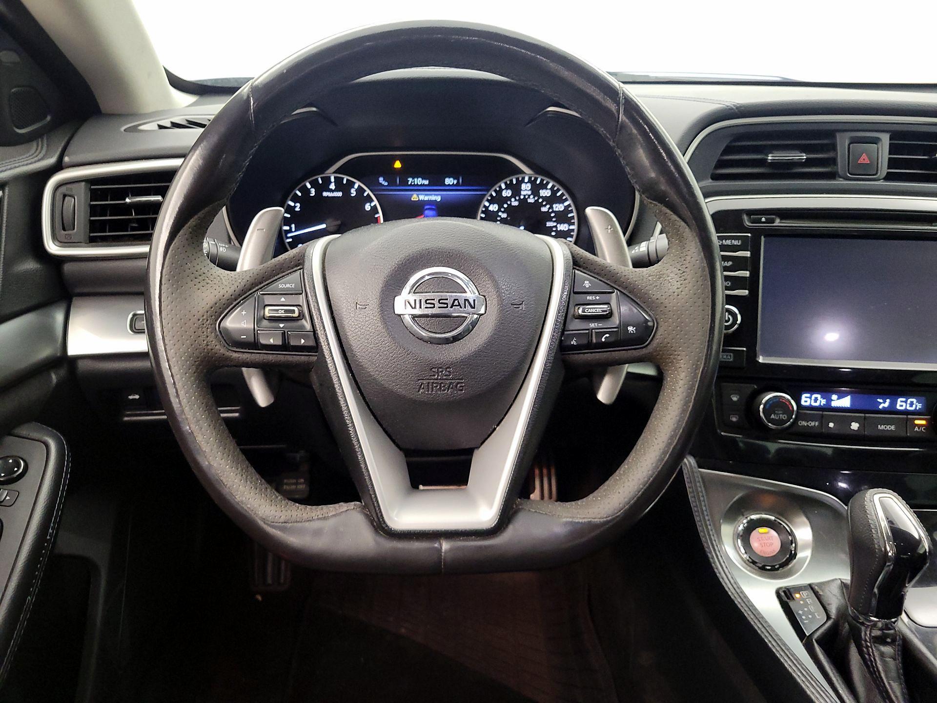 Thumbnail: 2016 Nissan Maxima - 10