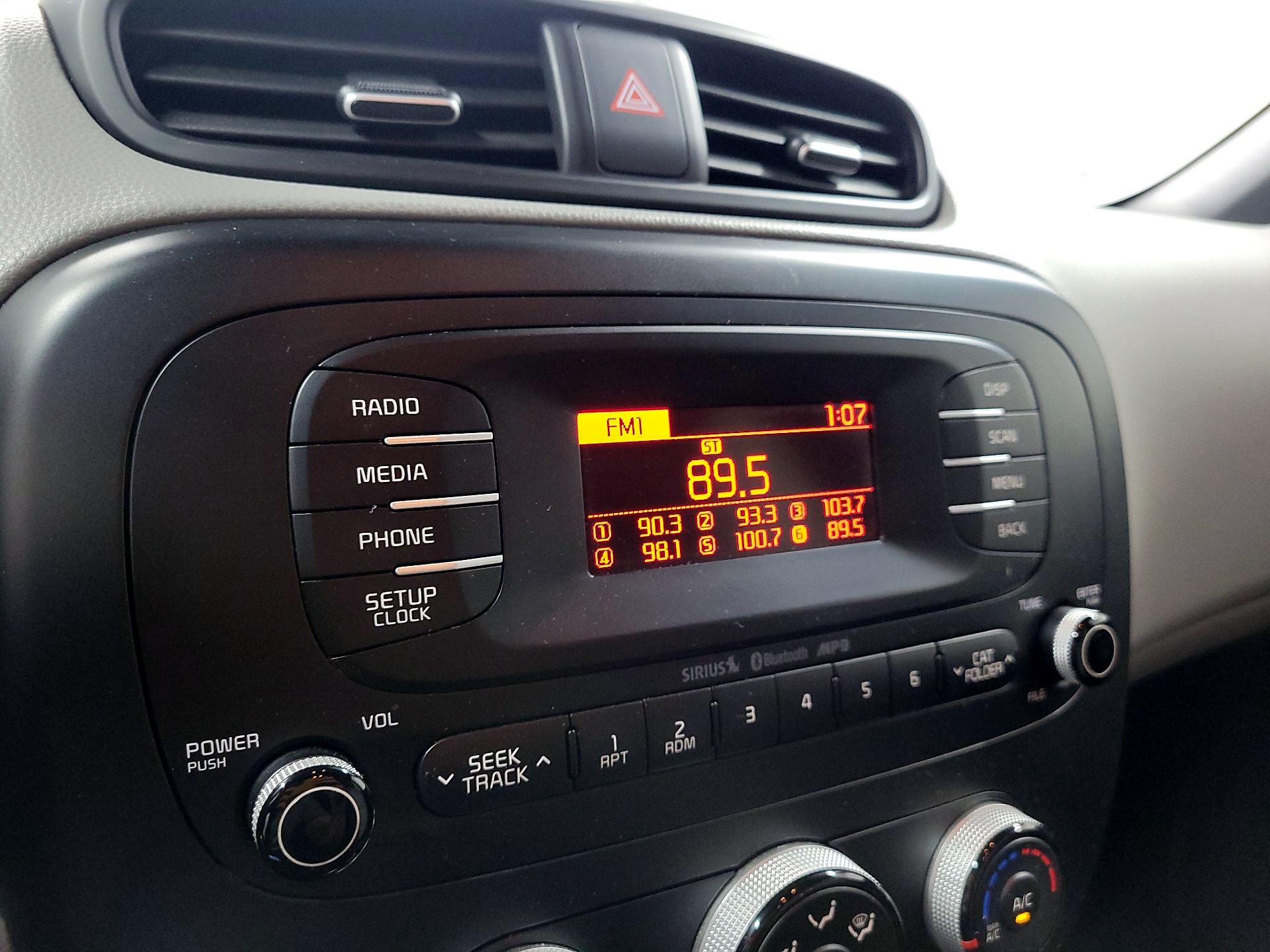 Thumbnail: 2015 Kia Soul - 13
