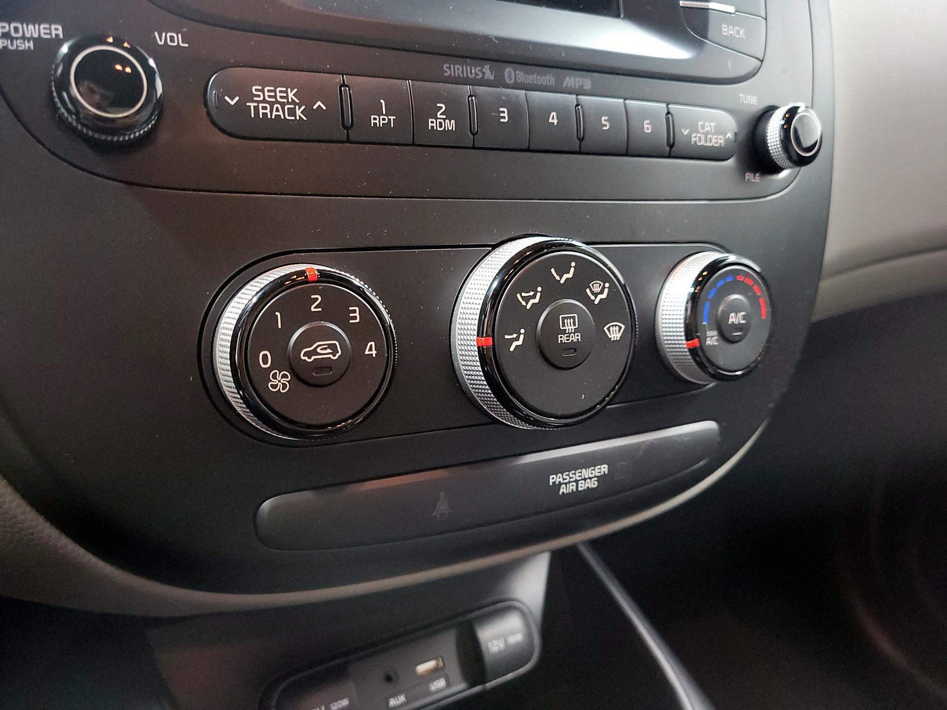 Thumbnail: 2015 Kia Soul - 14