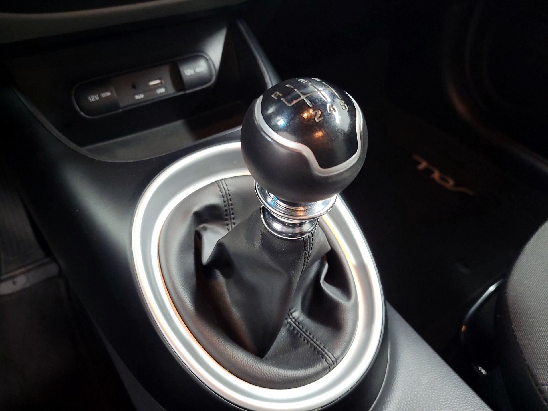 Thumbnail: 2015 Kia Soul - 15