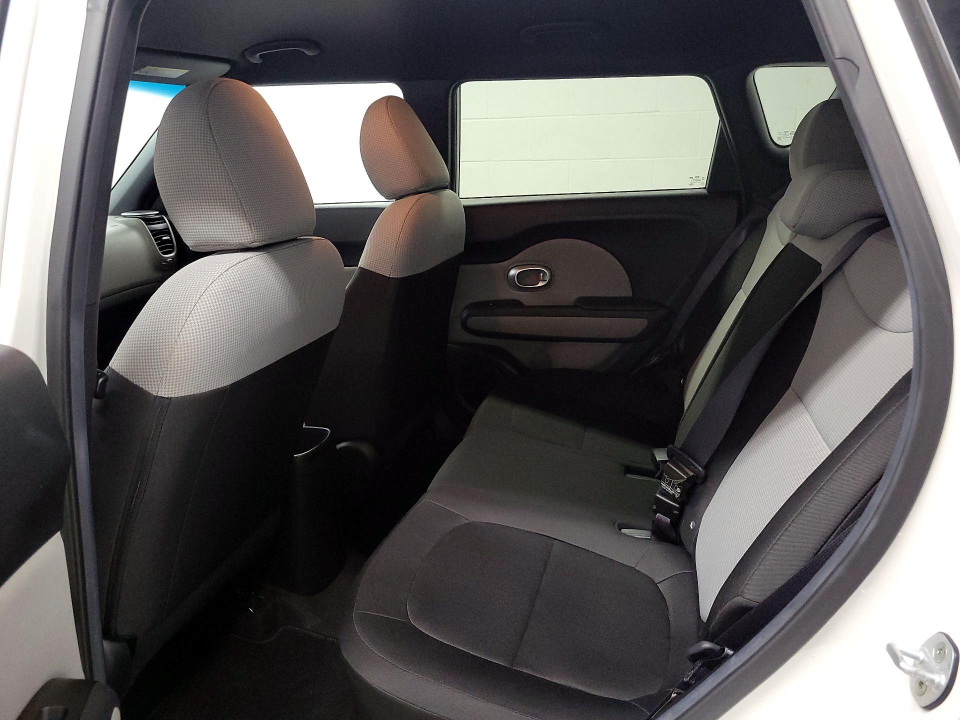 Thumbnail: 2015 Kia Soul - 16