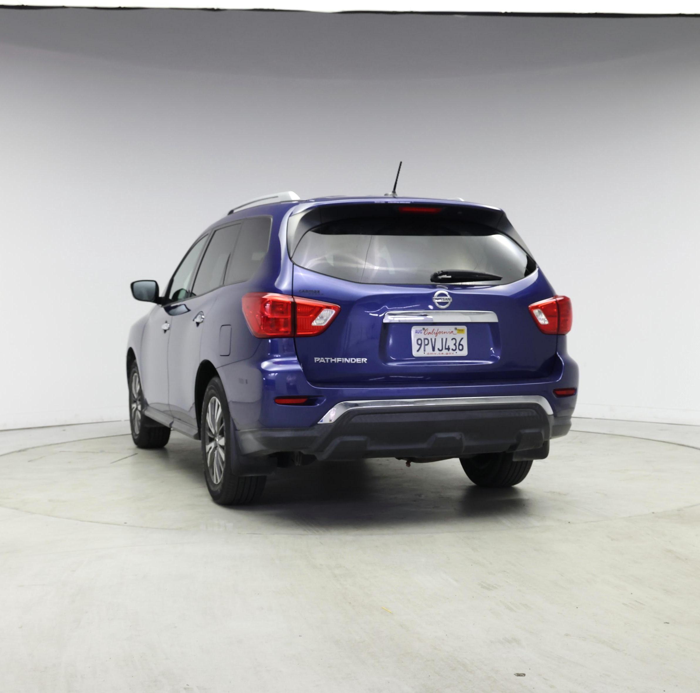 Thumbnail: 2017 Nissan Pathfinder - 2