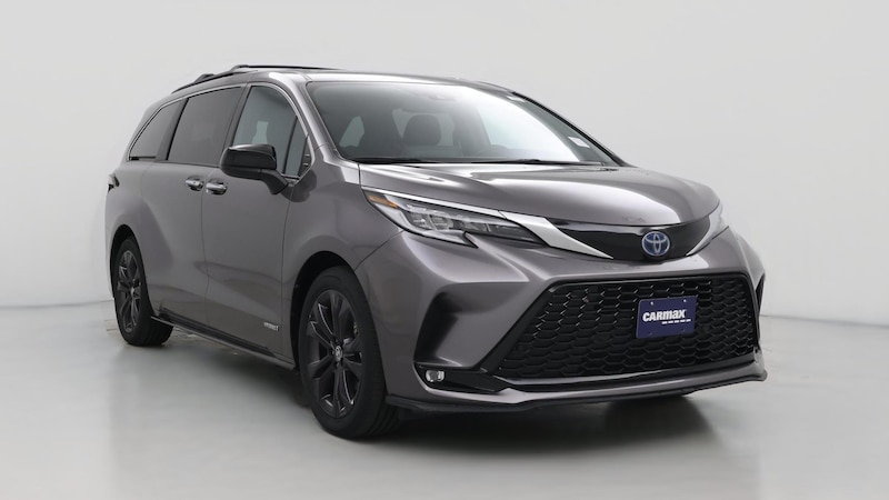 2021 Toyota Sienna XSE Hero Image