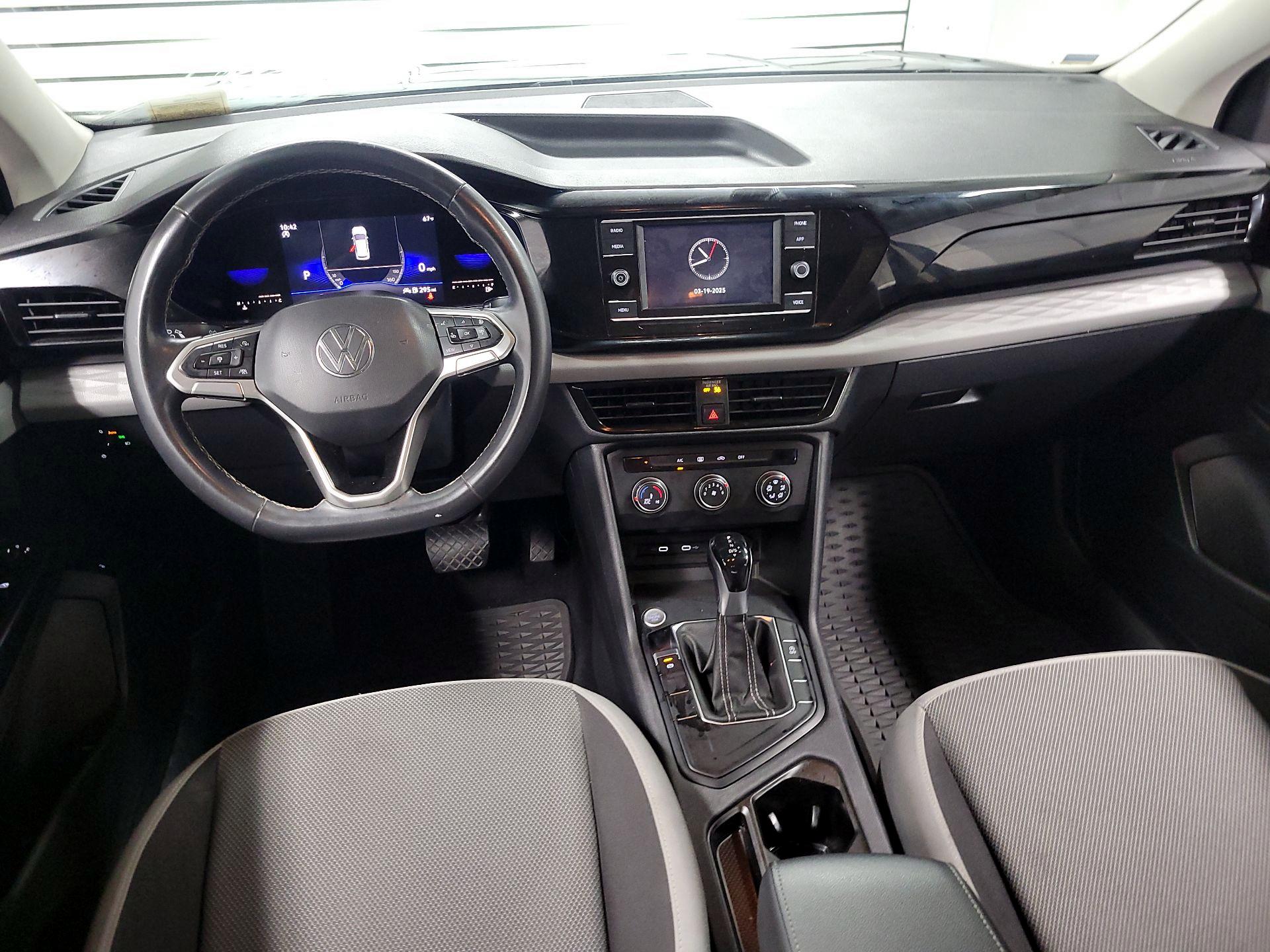 Thumbnail: 2022 Volkswagen Taos - 9