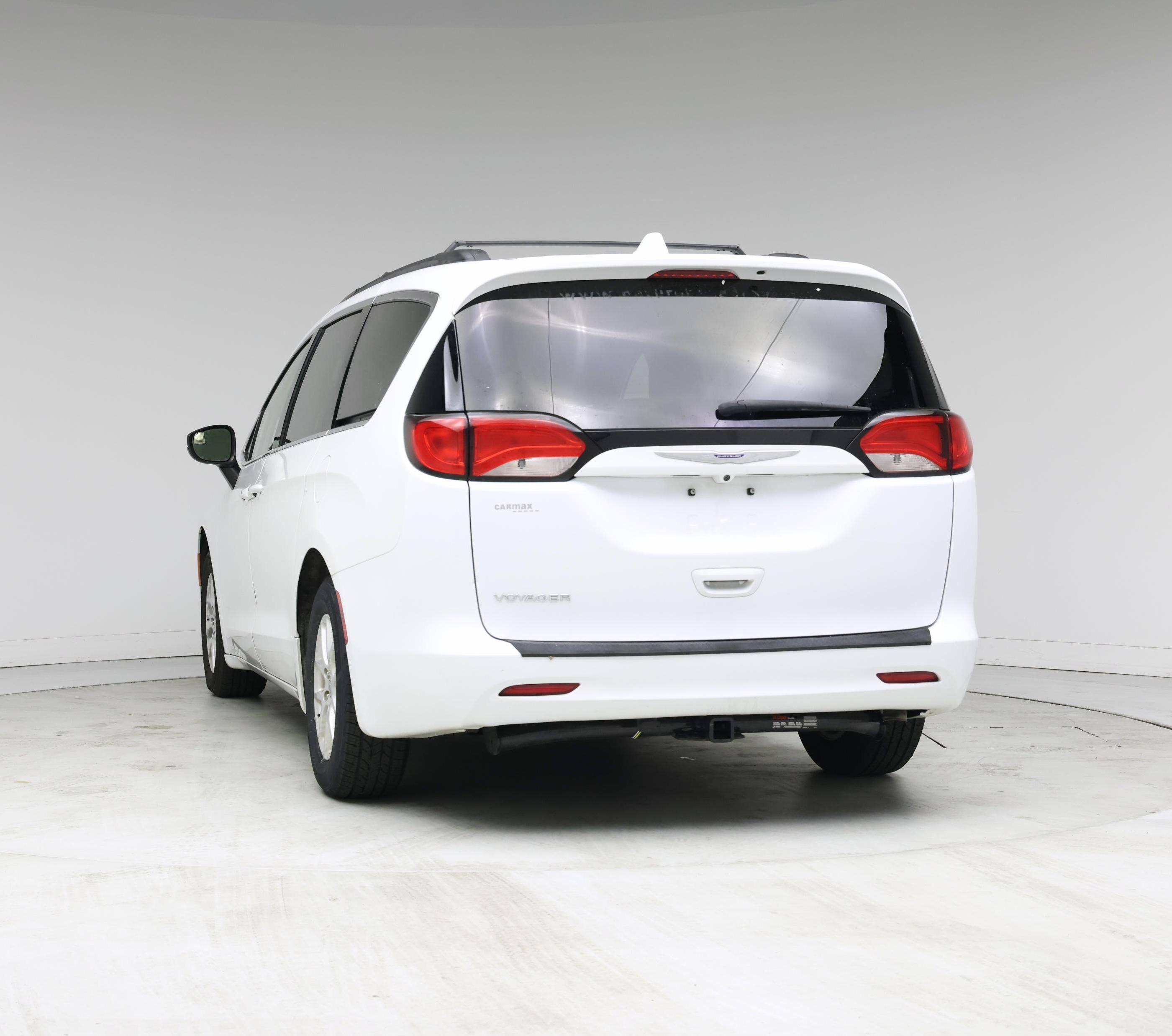 Thumbnail: 2020 Chrysler Voyager - 6
