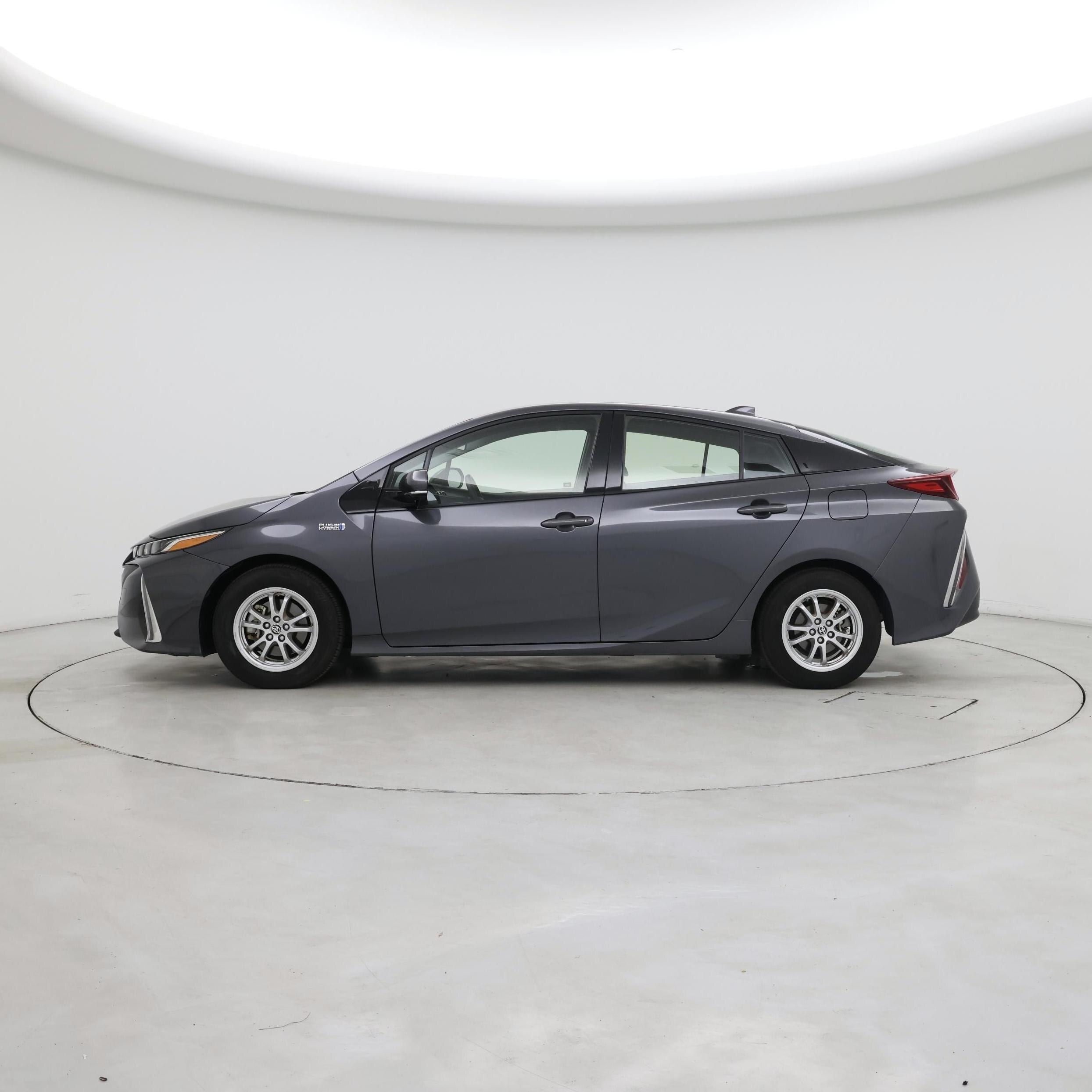 Thumbnail: 2020 Toyota Prius Prime - 3