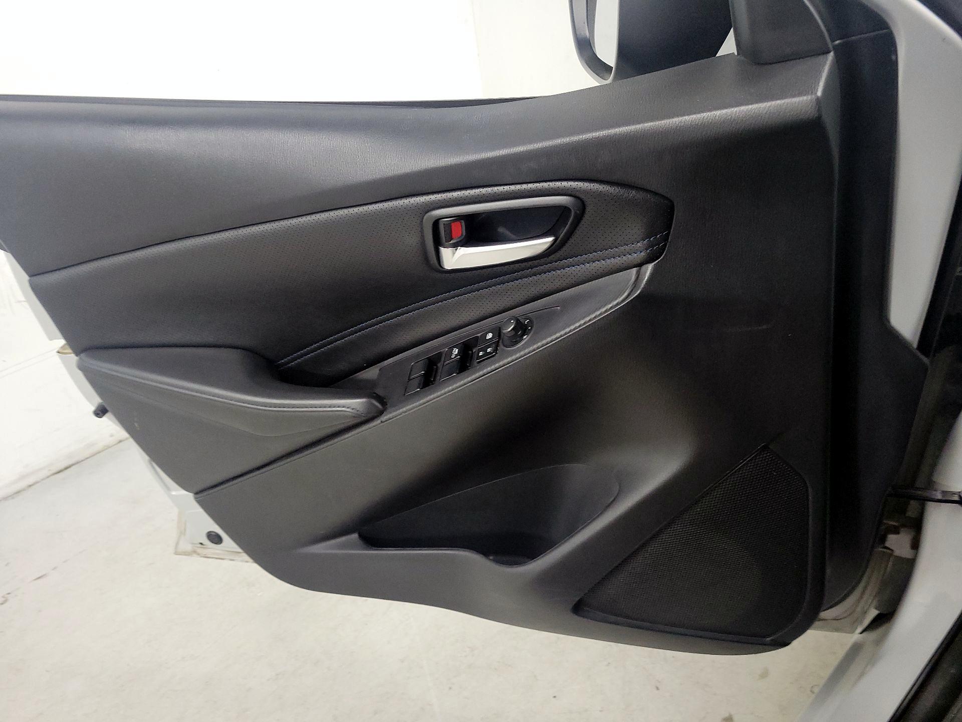 Thumbnail: 2019 Toyota Yaris - 12