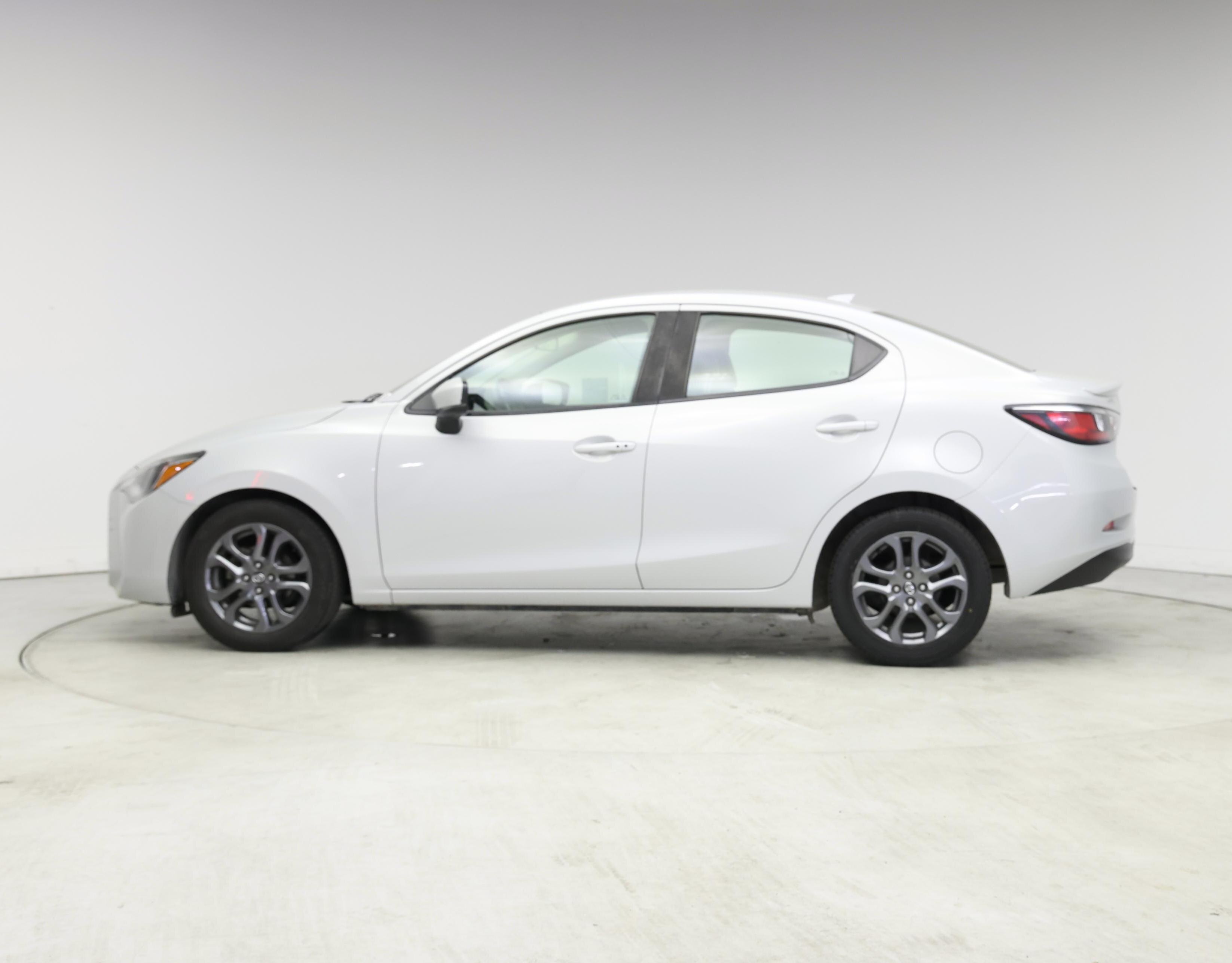 Thumbnail: 2019 Toyota Yaris - 3