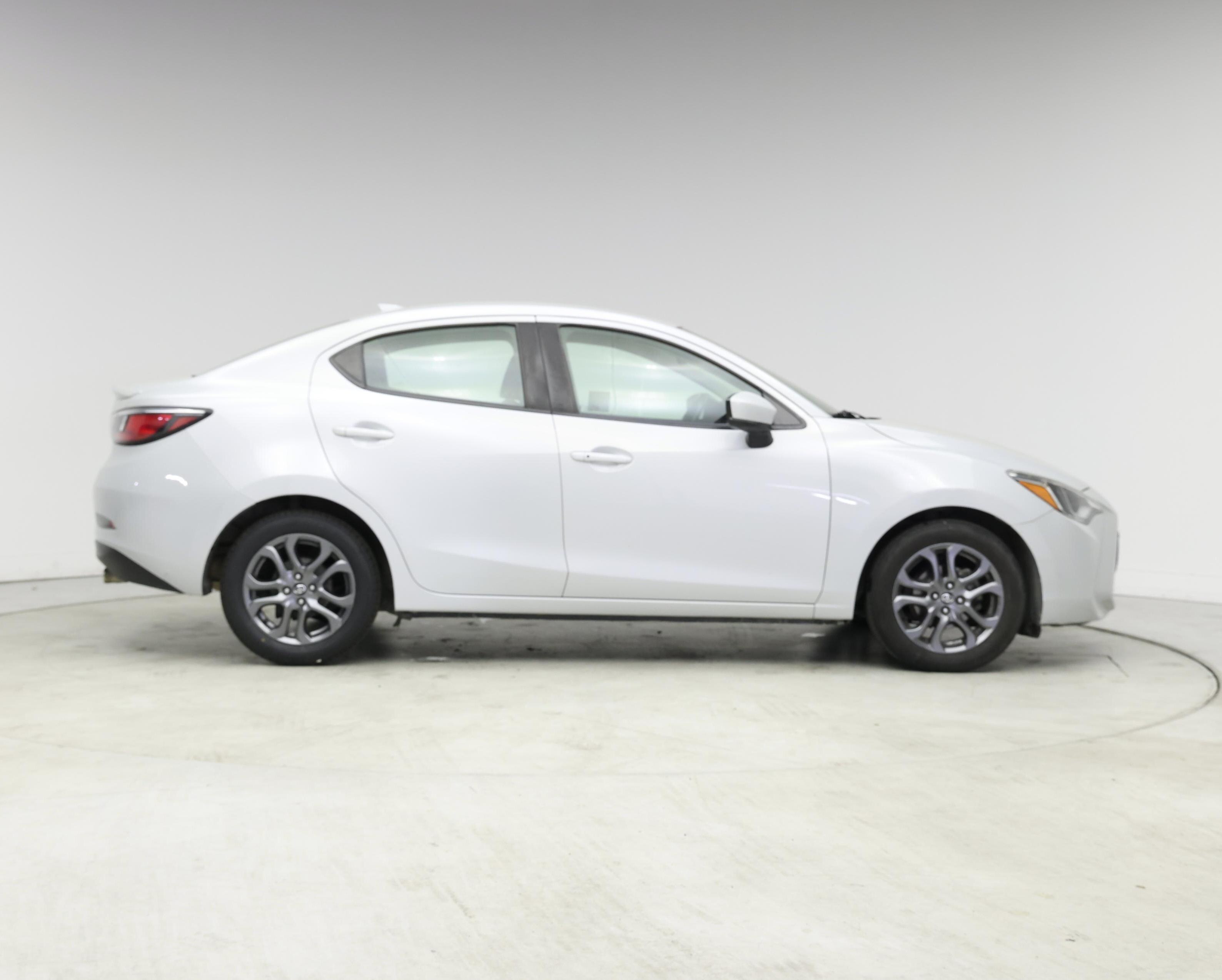 Thumbnail: 2019 Toyota Yaris - 7