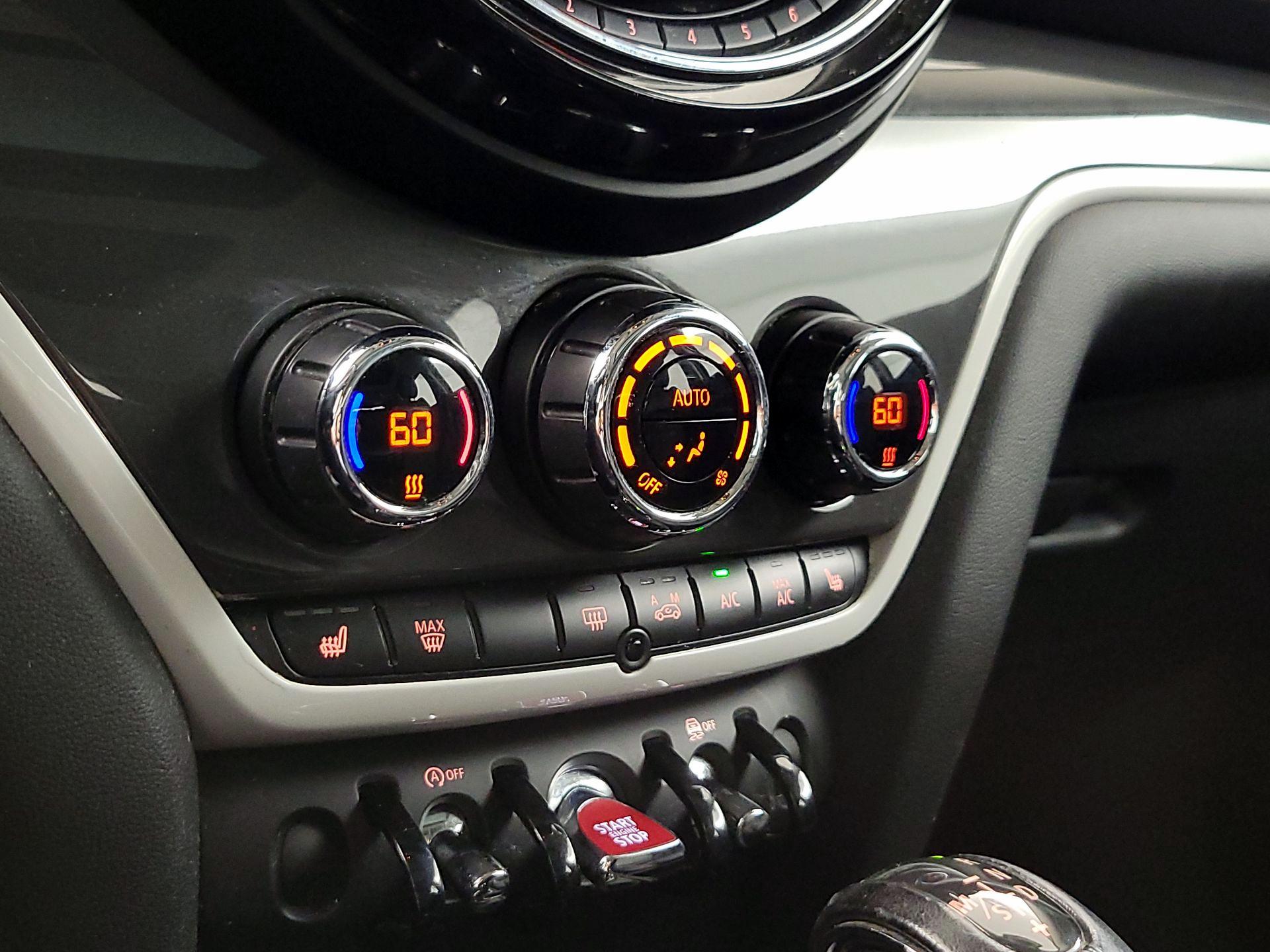 Thumbnail: 2017 MINI Cooper Countryman - 16