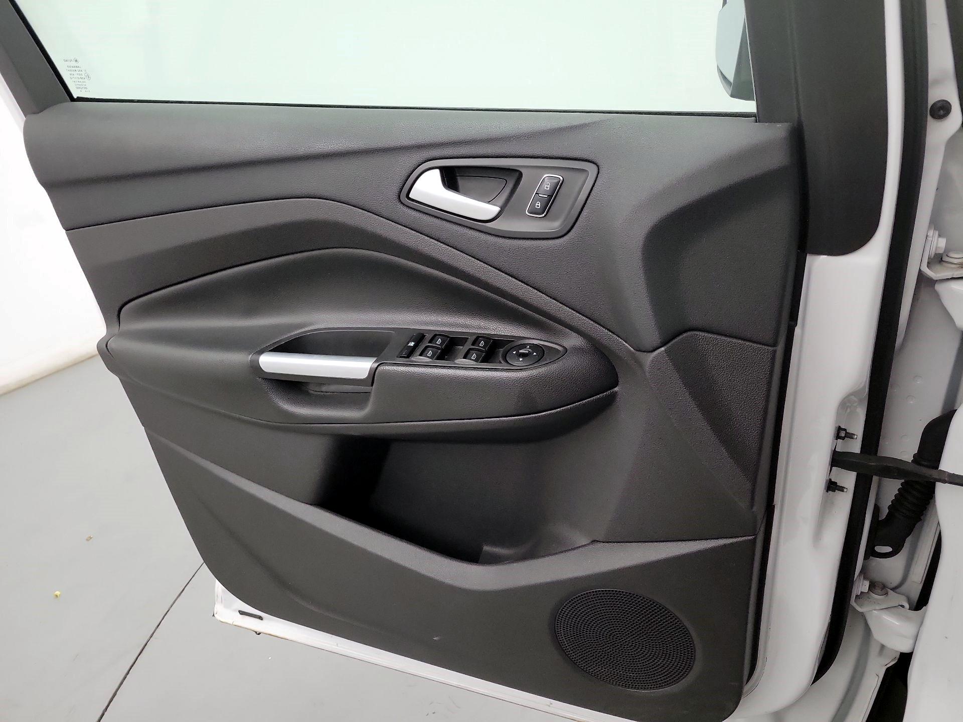 Thumbnail: 2016 Ford Escape - 10