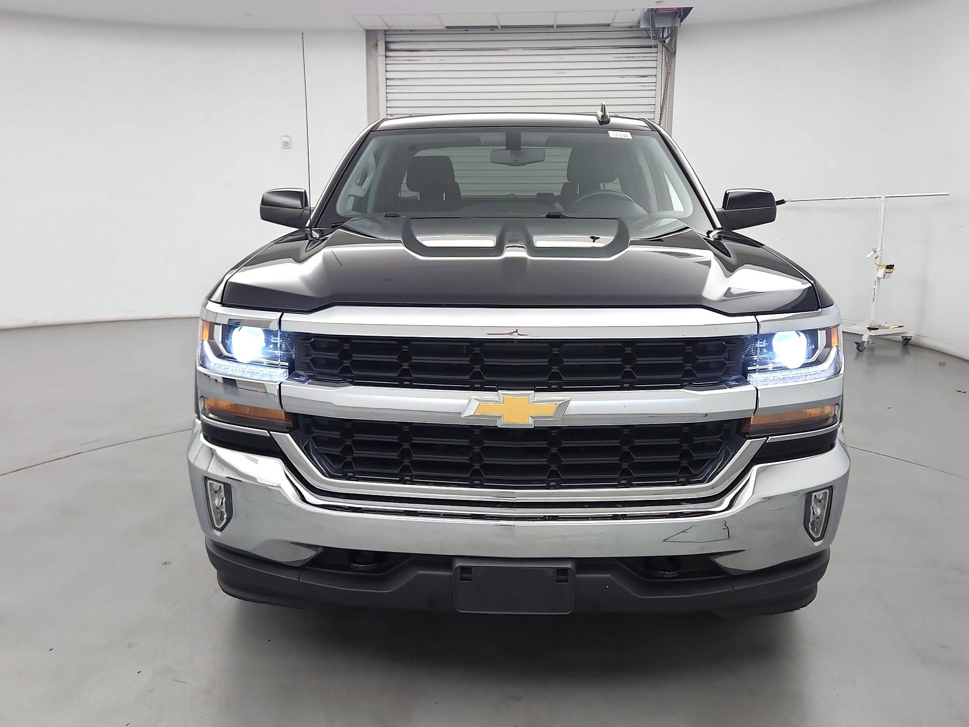 Thumbnail: 2017 Chevrolet Silverado 1500 - 2