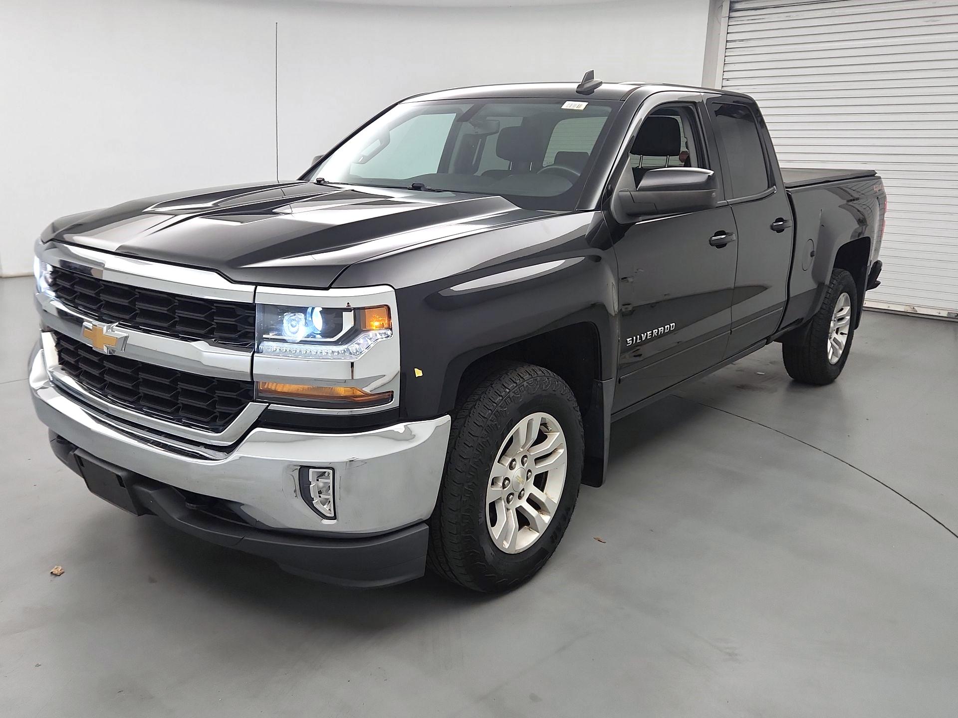 Thumbnail: 2017 Chevrolet Silverado 1500 - 3