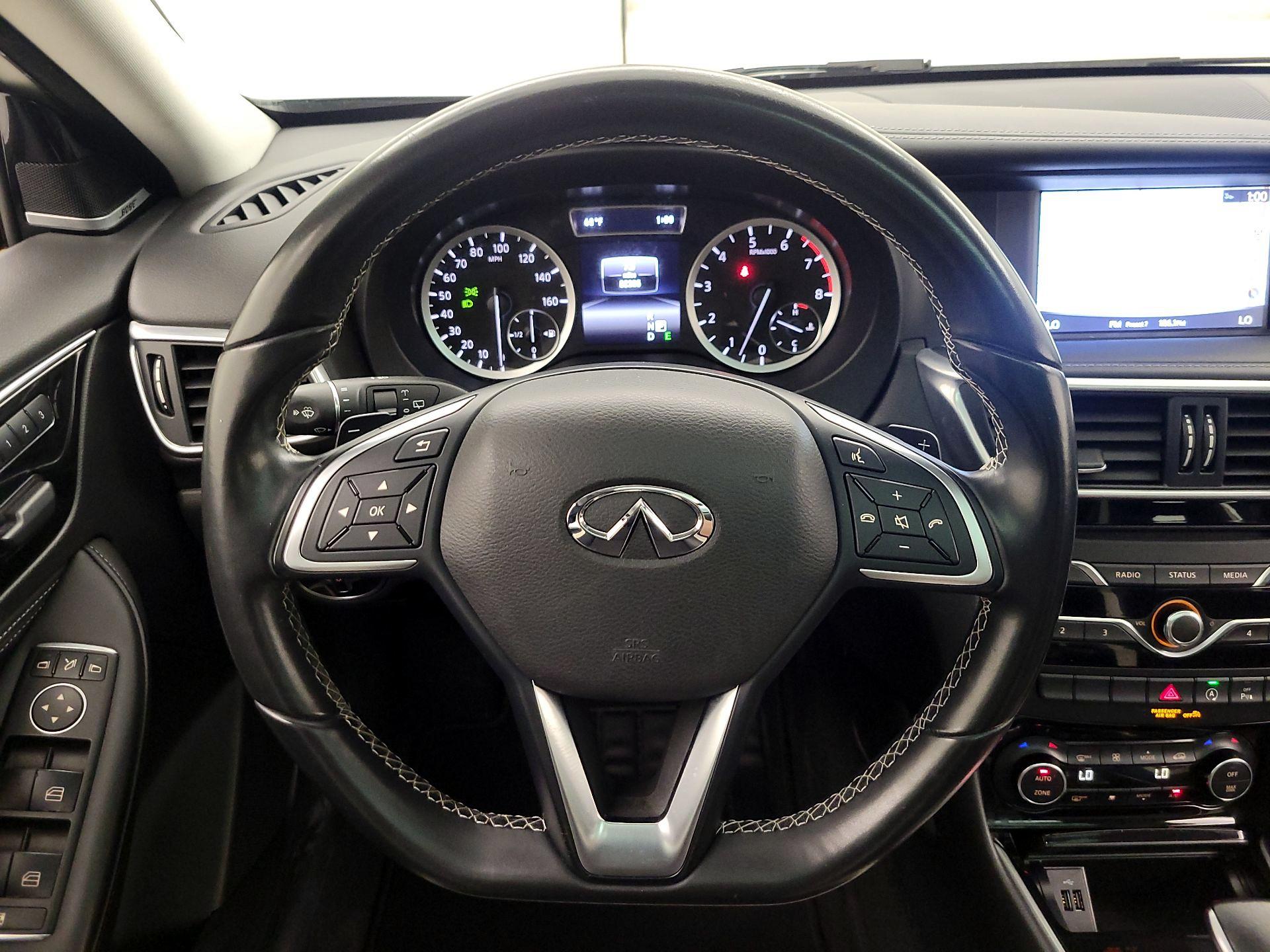 Thumbnail: 2018 INFINITI QX30 - 10