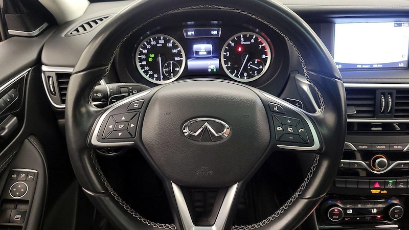 2018 INFINITI QX30 Sport 10