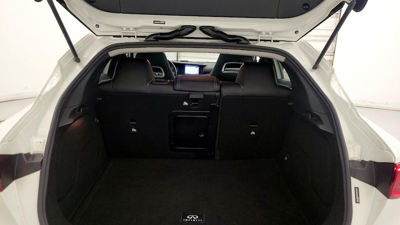 2018 INFINITI QX30 Sport 22
