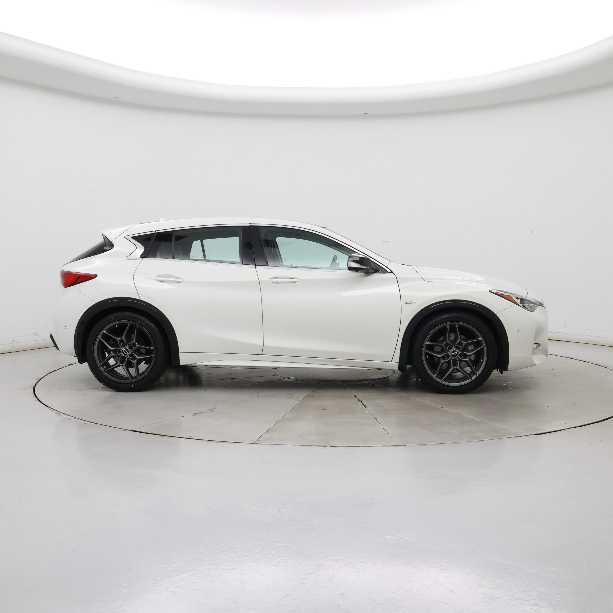 Thumbnail: 2018 INFINITI QX30 - 7