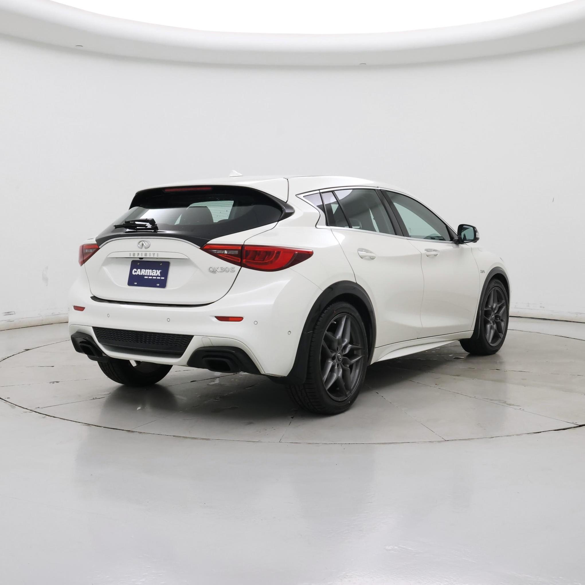 Thumbnail: 2018 INFINITI QX30 - 8