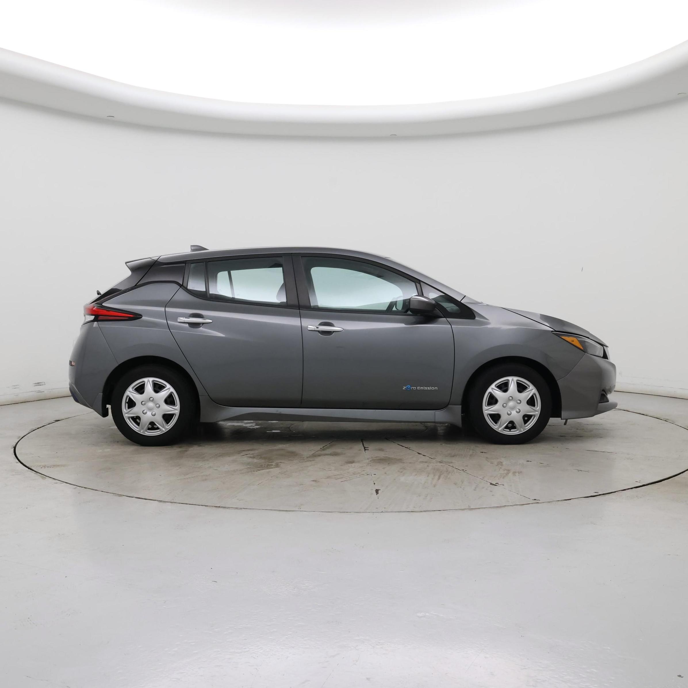 Thumbnail: 2018 Nissan Leaf - 7