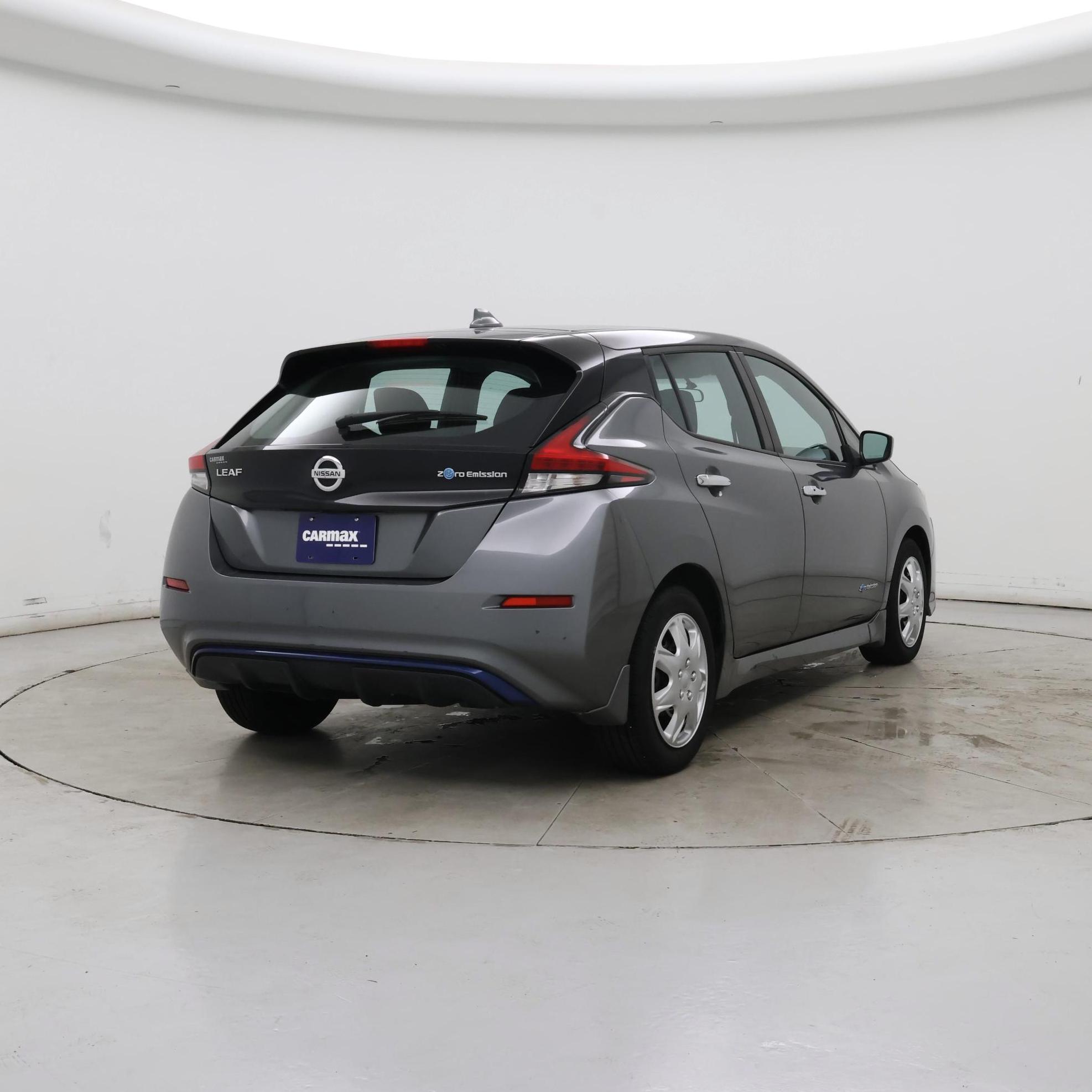 Thumbnail: 2018 Nissan Leaf - 8
