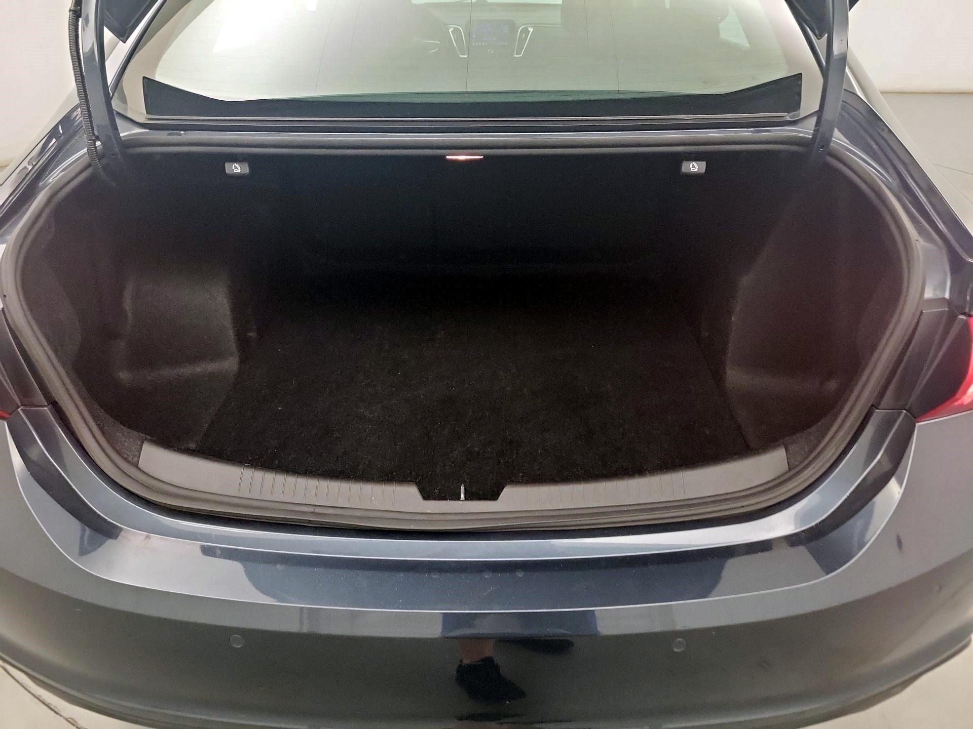 Thumbnail: 2021 Chevrolet Malibu - 20