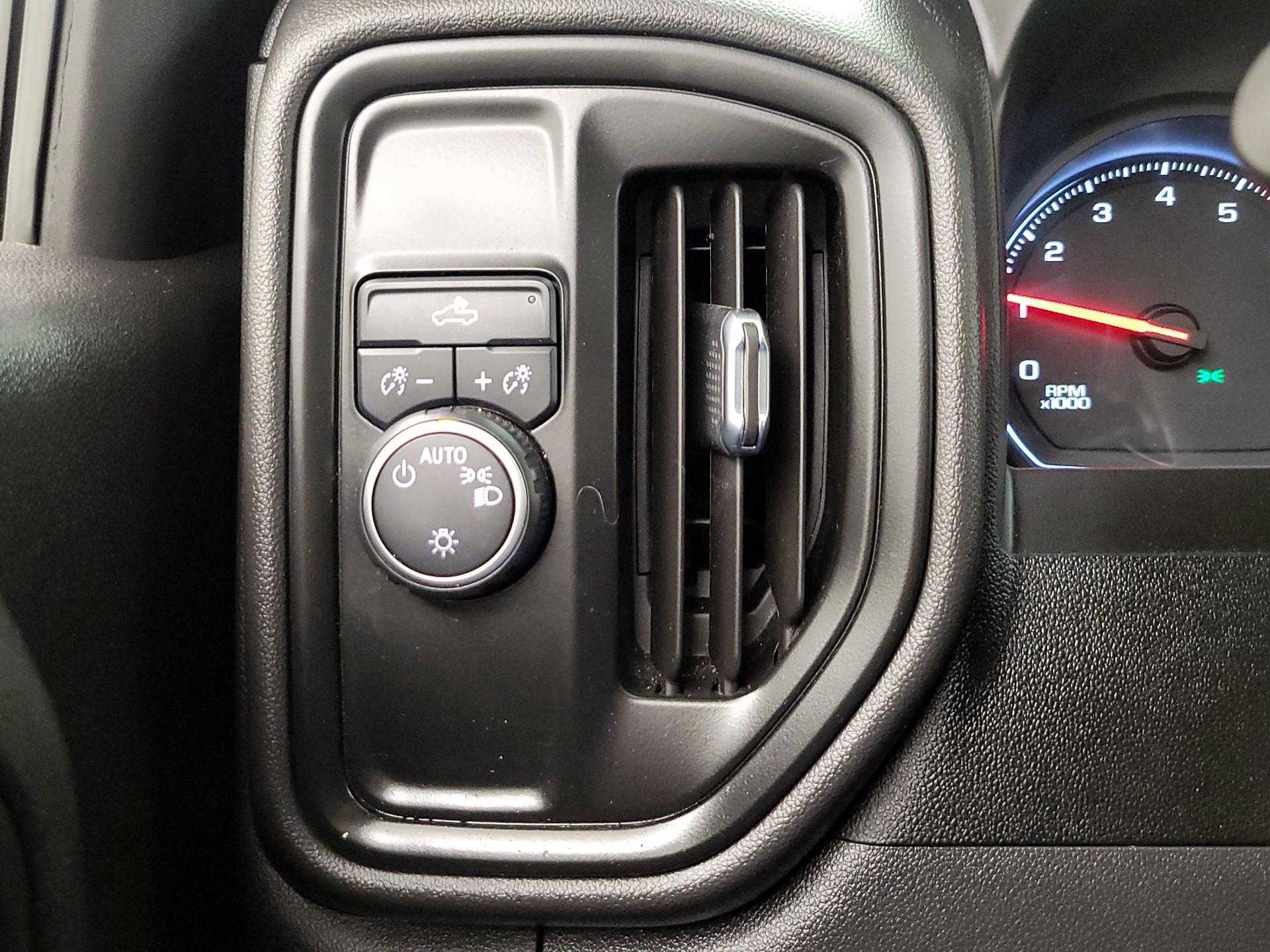Thumbnail: 2021 Chevrolet Silverado 1500 - 13