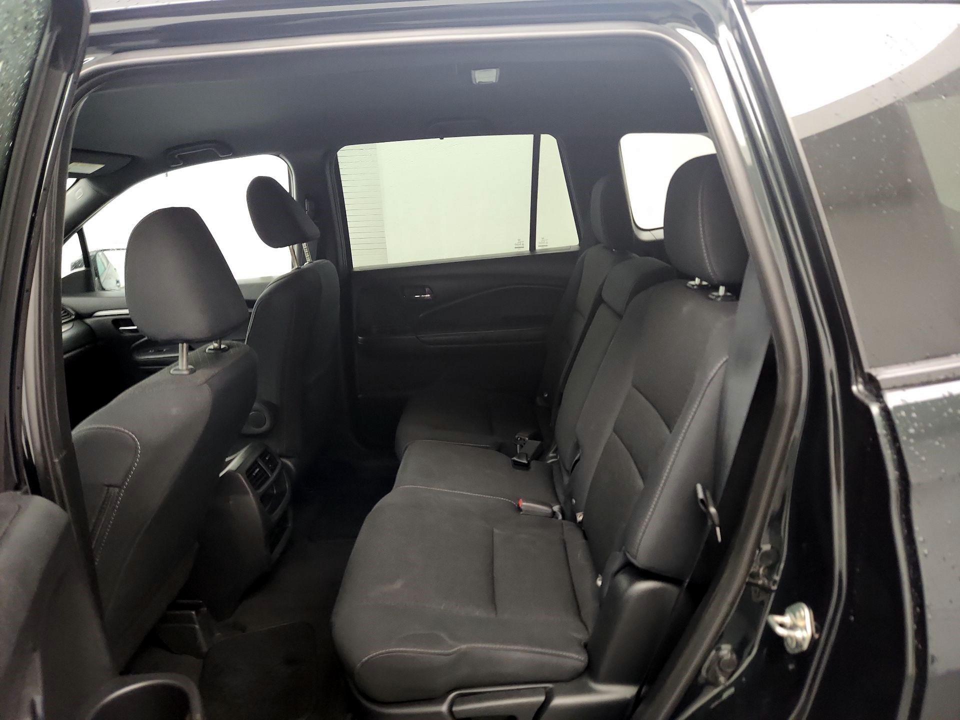 Thumbnail: 2019 Honda Passport - 17