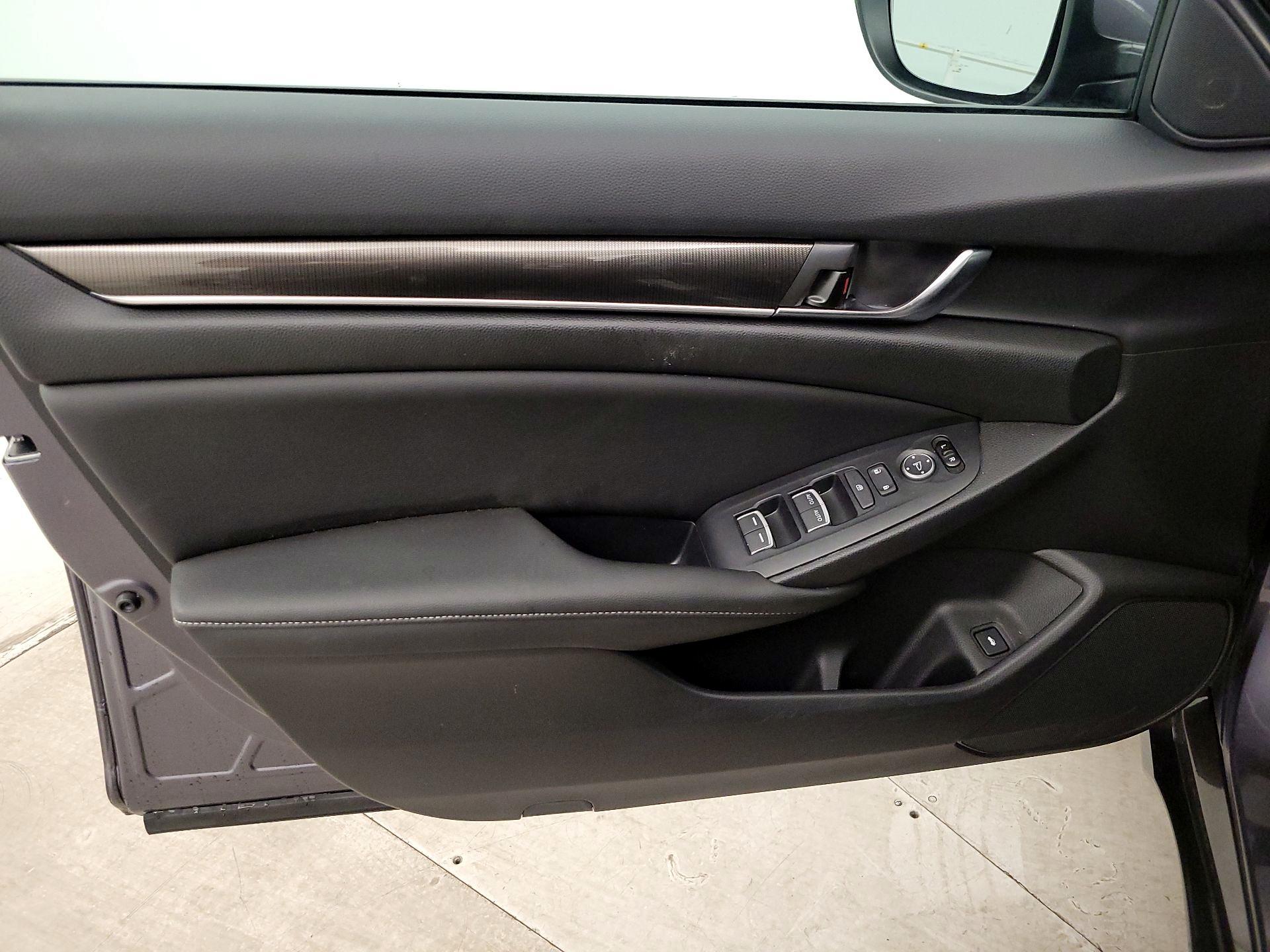 Thumbnail: 2019 Honda Accord - 12