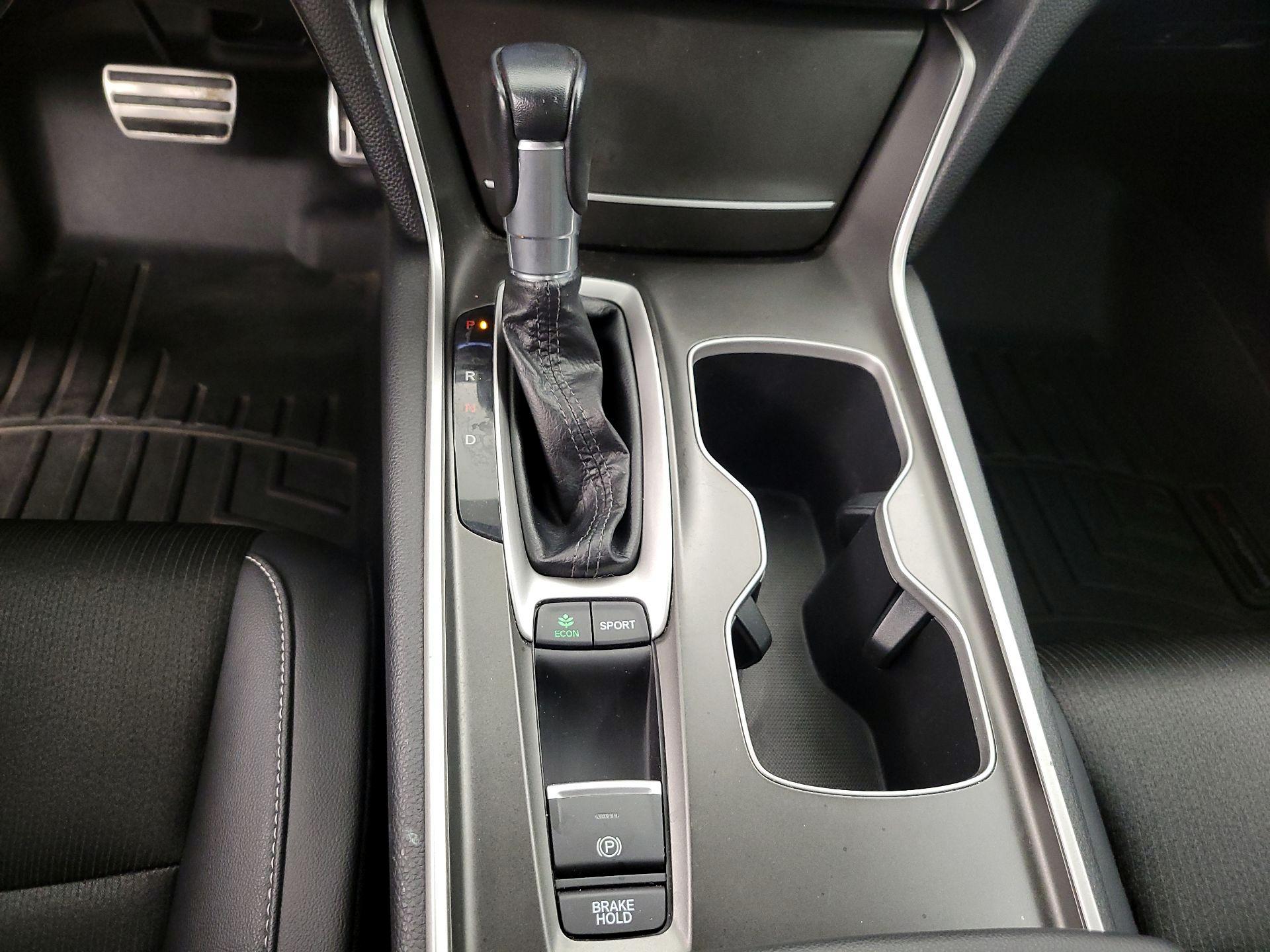 Thumbnail: 2019 Honda Accord - 17