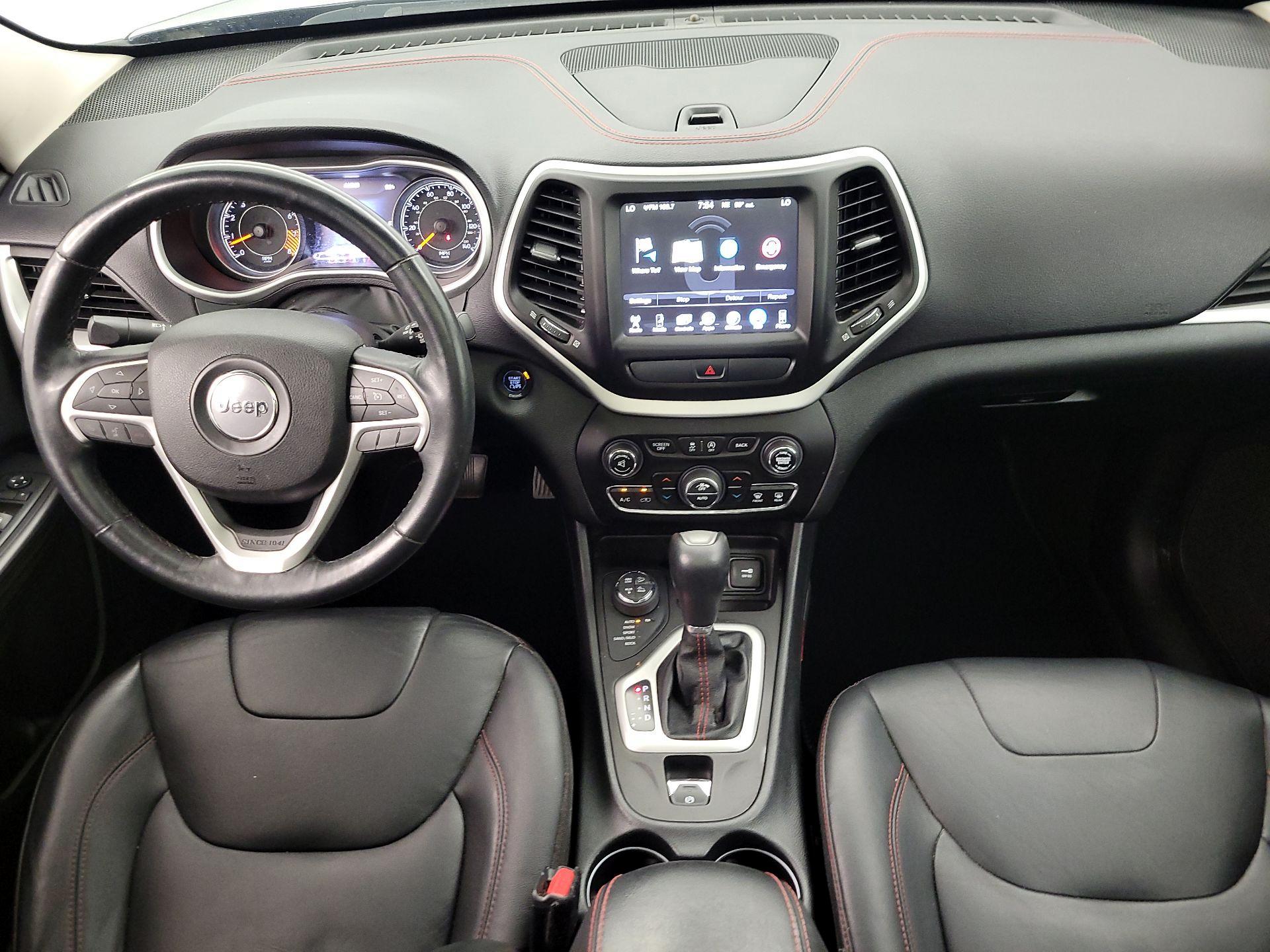 Thumbnail: 2015 Jeep Cherokee - 9