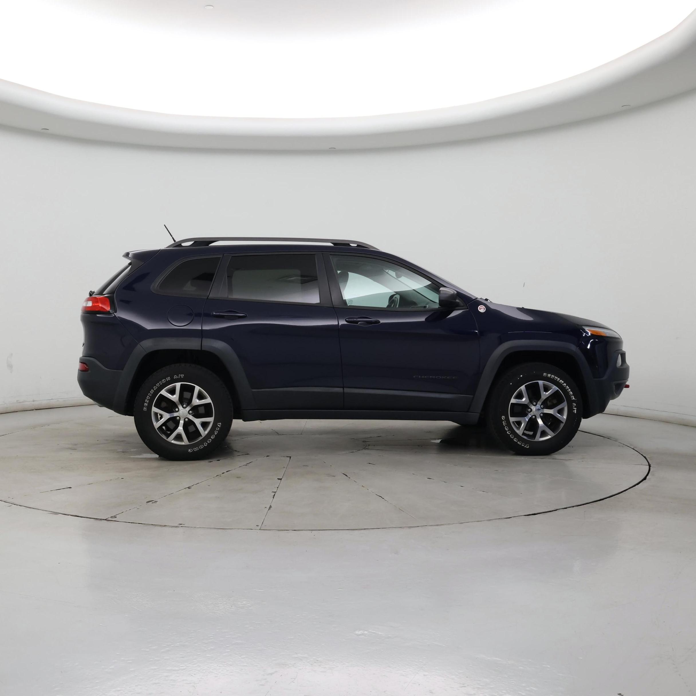 Thumbnail: 2015 Jeep Cherokee - 7