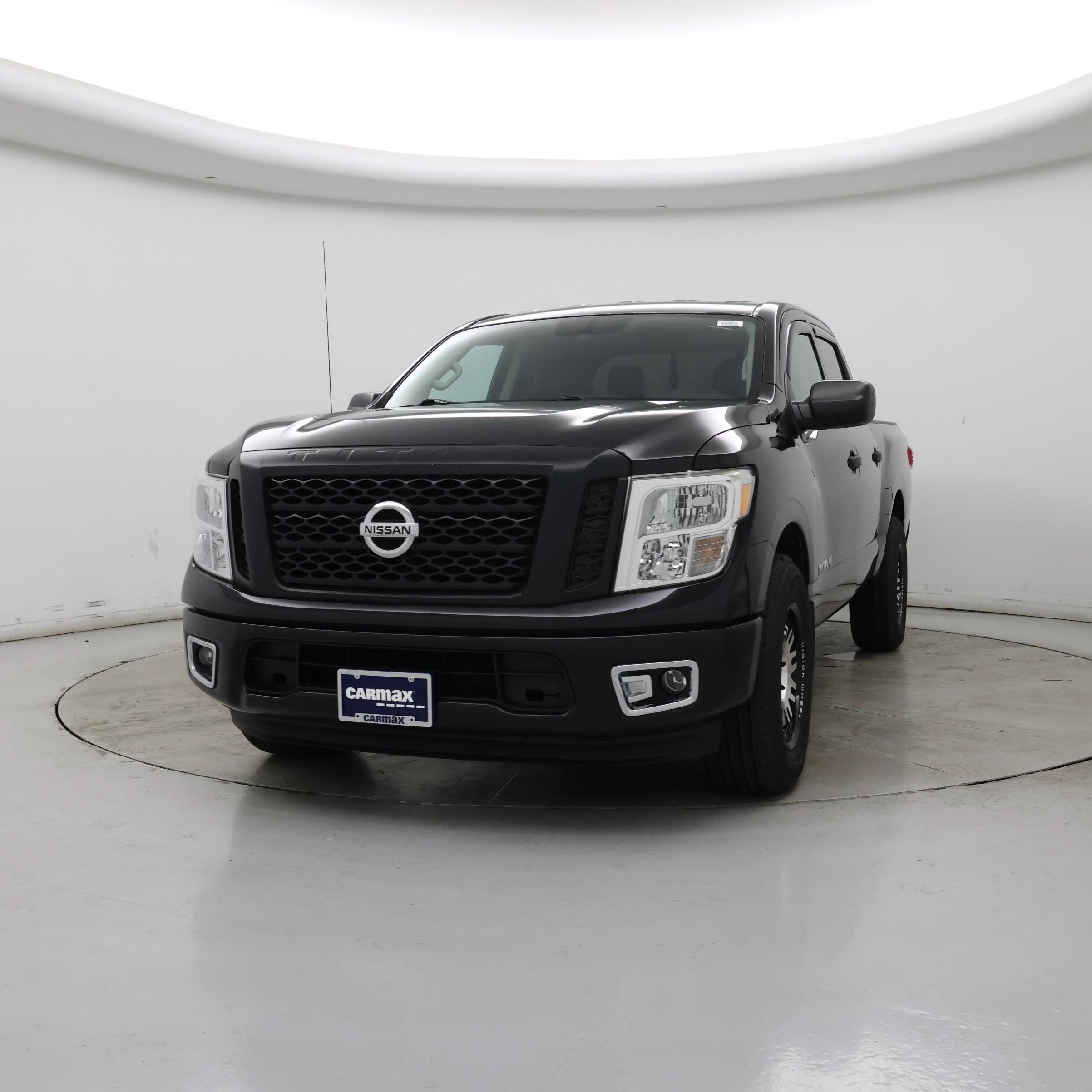 Thumbnail: 2017 Nissan Titan - 4