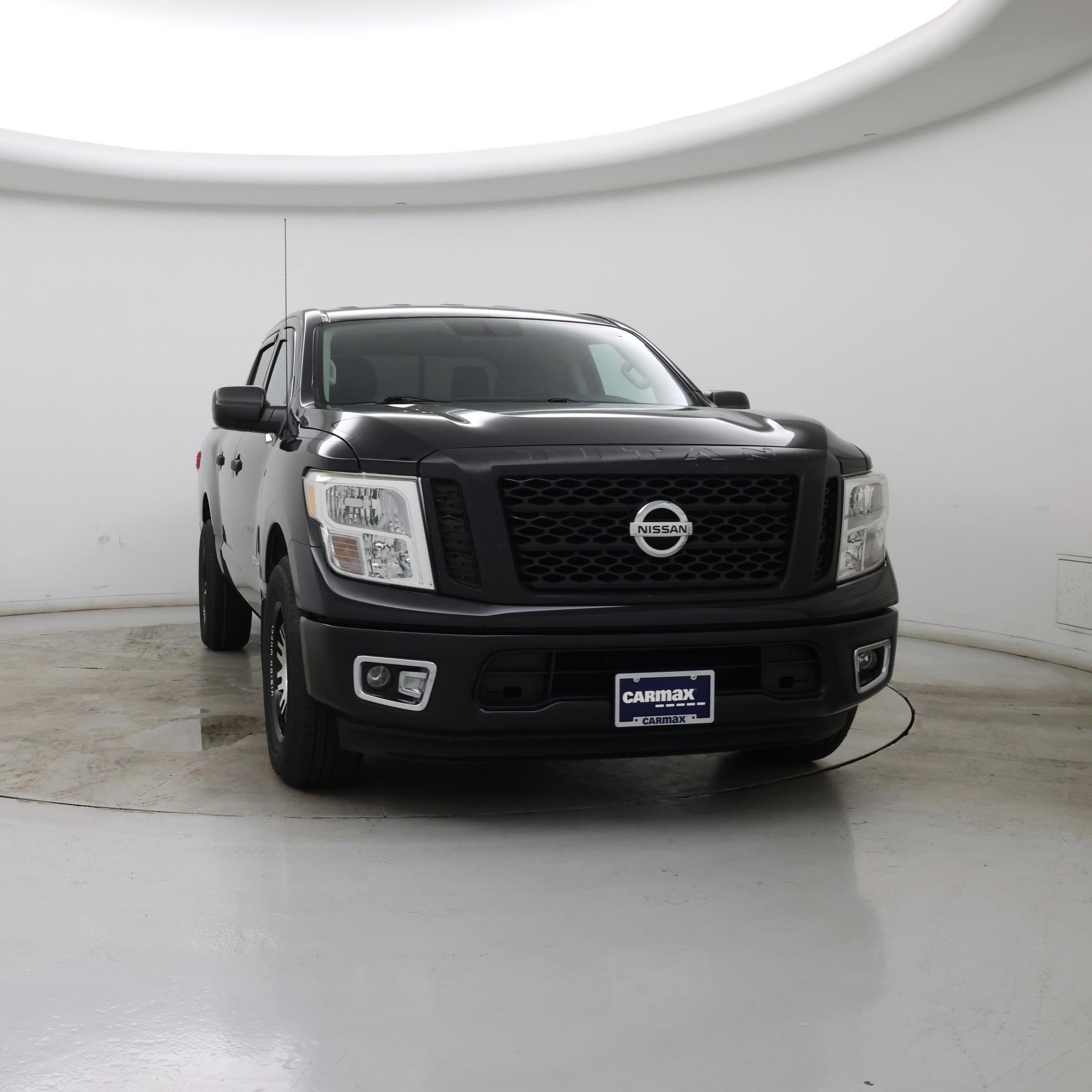 Thumbnail: 2017 Nissan Titan - 5