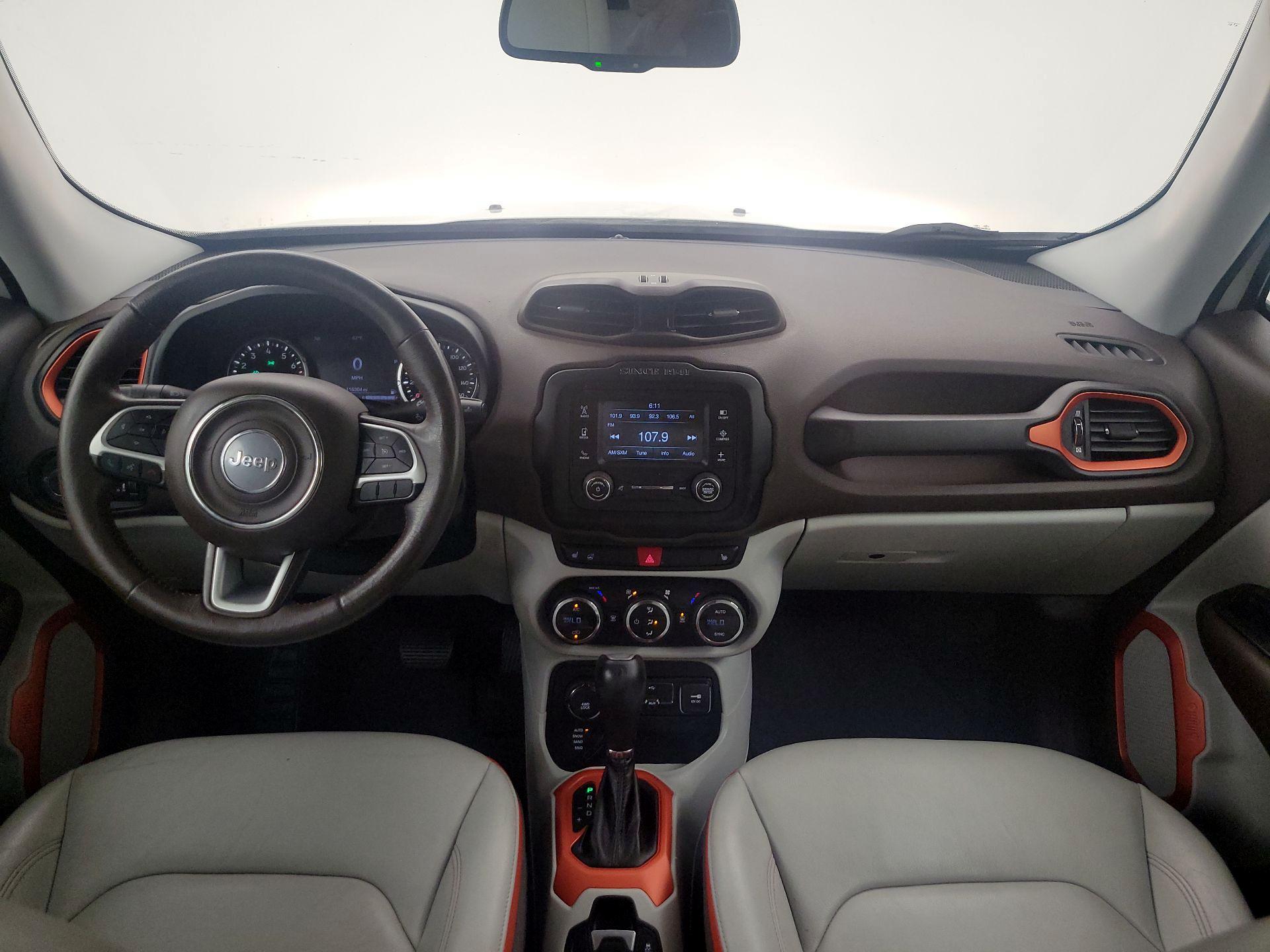 Thumbnail: 2015 Jeep Renegade - 9