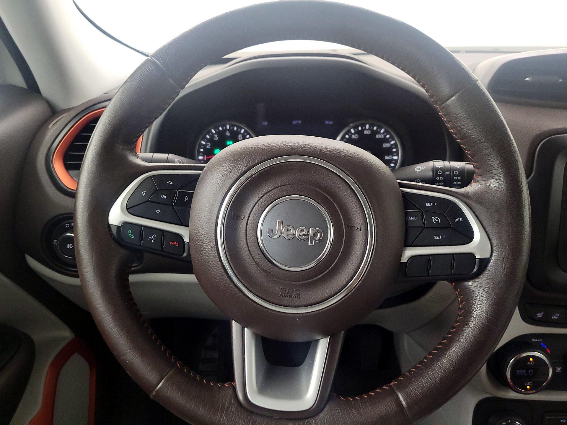 Thumbnail: 2015 Jeep Renegade - 10