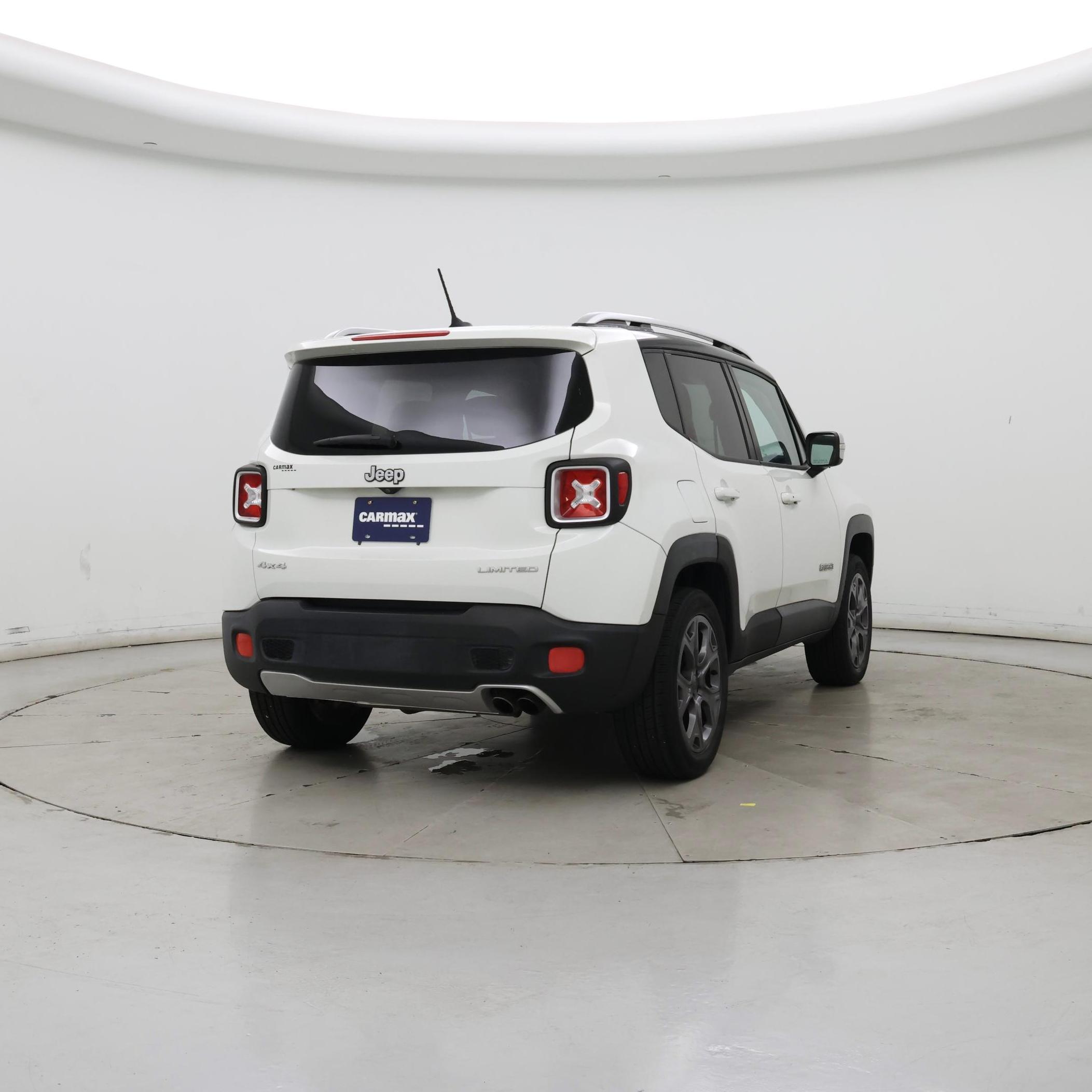 Thumbnail: 2015 Jeep Renegade - 8
